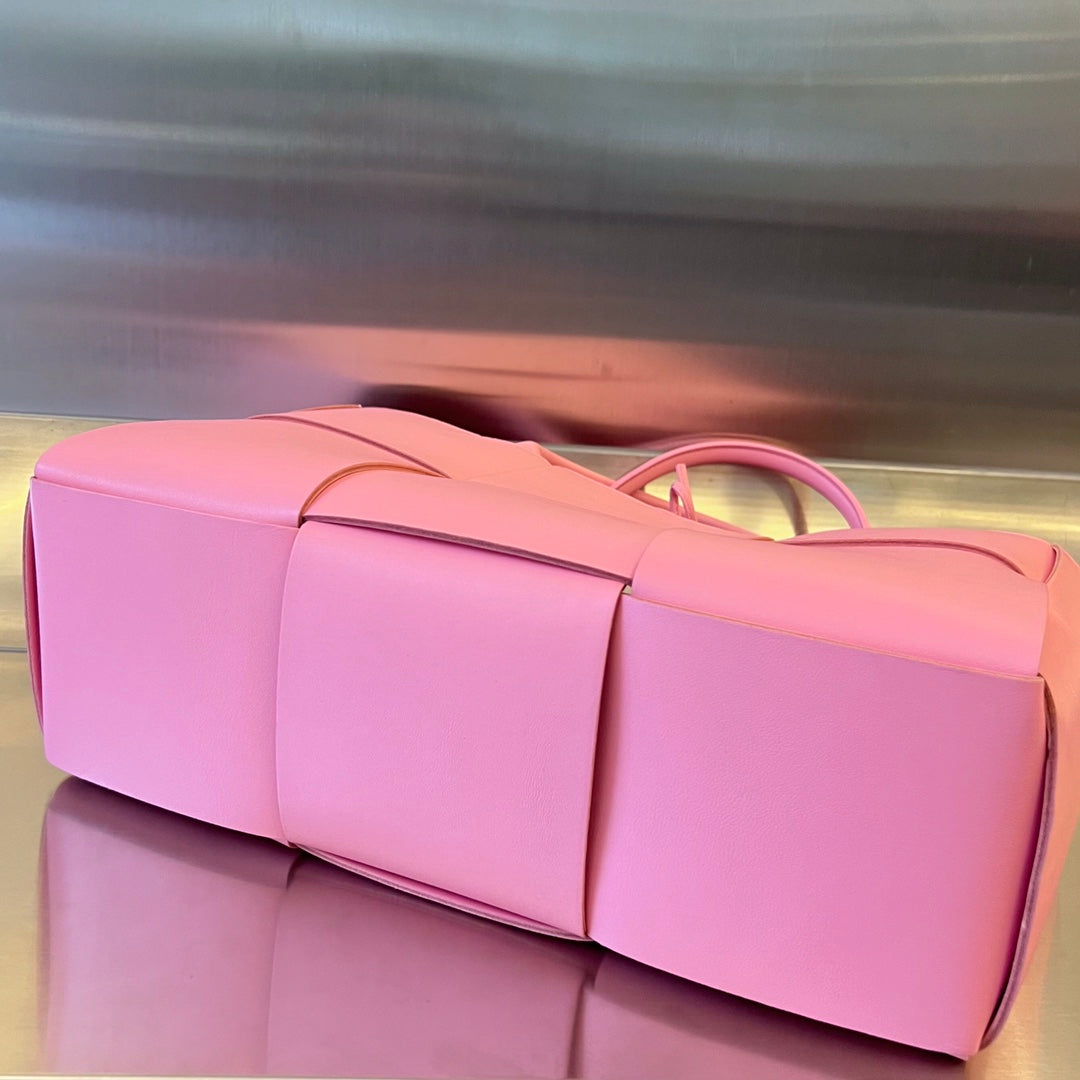 ARCO TOTE 36 IN SHOCKING PINK CALFSKIN