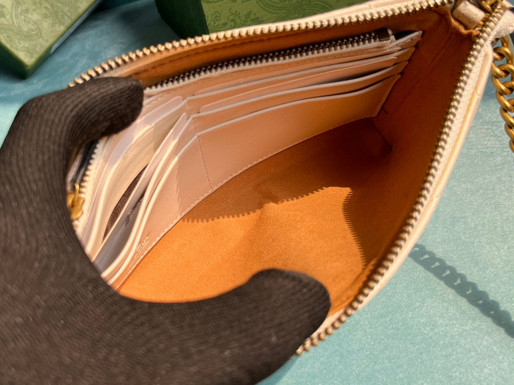 GG MARMONT MINI 22 HANDBAG IN WHITE CALFSKIN