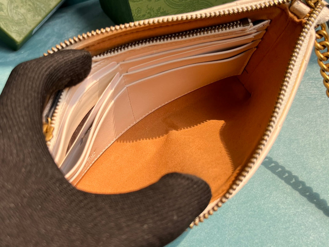 GG MARMONT MINI 22 HANDBAG IN WHITE CALFSKIN