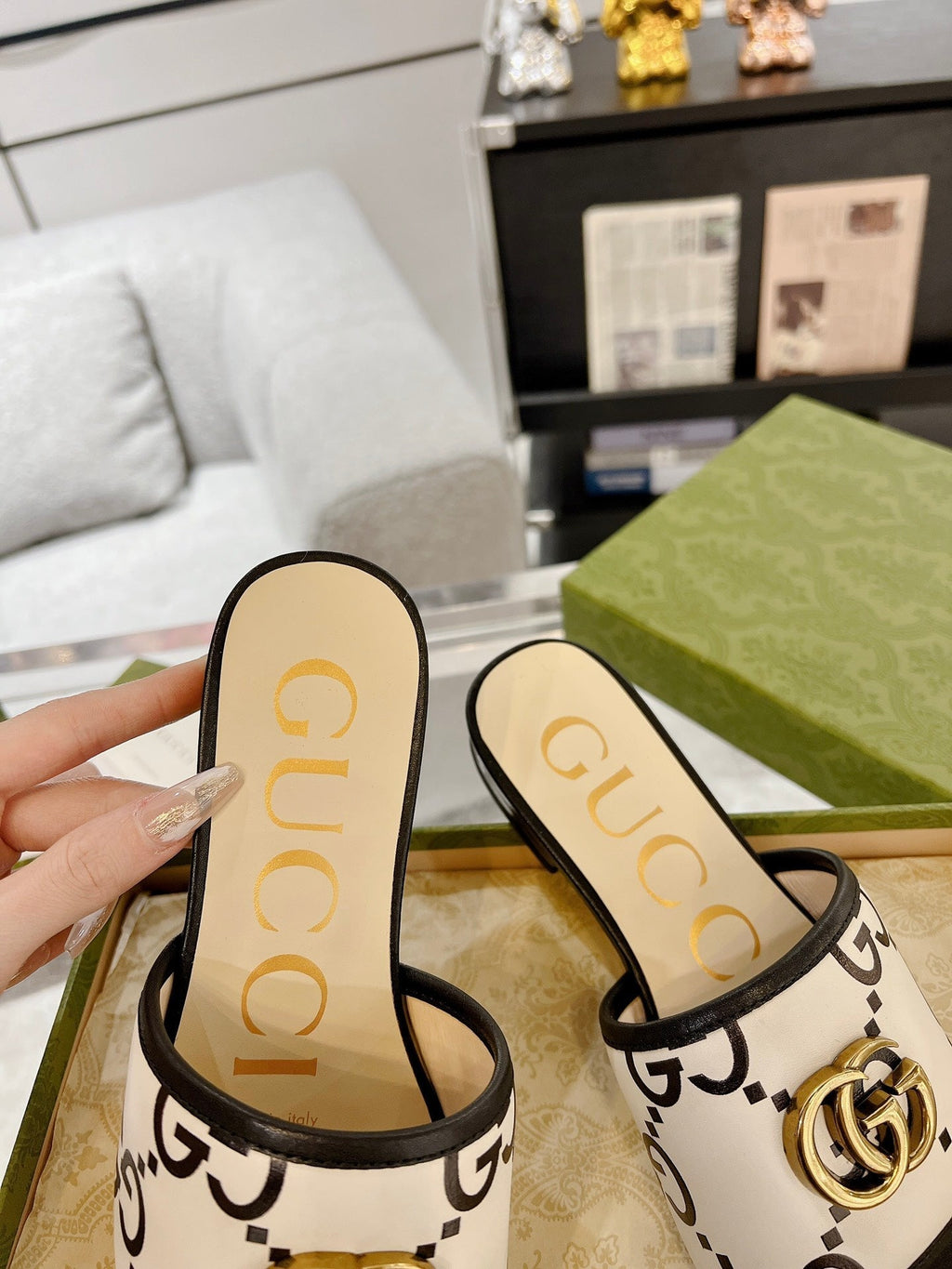 GG EXCLUSIVE SLIDE SANDAL BLACK AND CREAM CALFSKIN