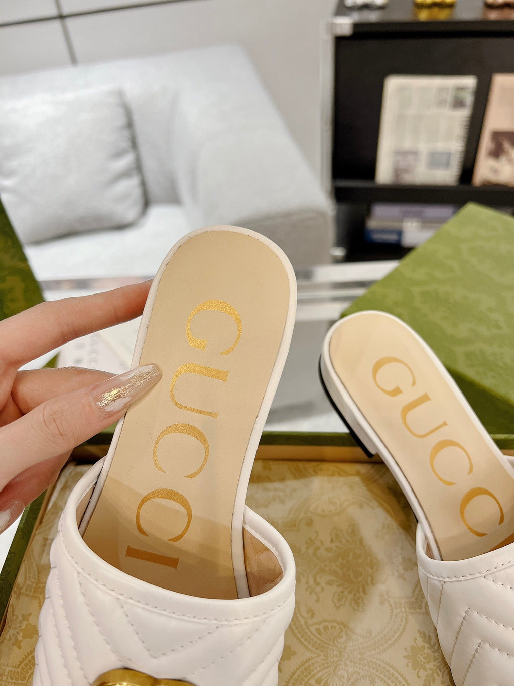 GG EXCLUSIVE SLIDE SANDAL CREAMY WHITE CALFSKIN