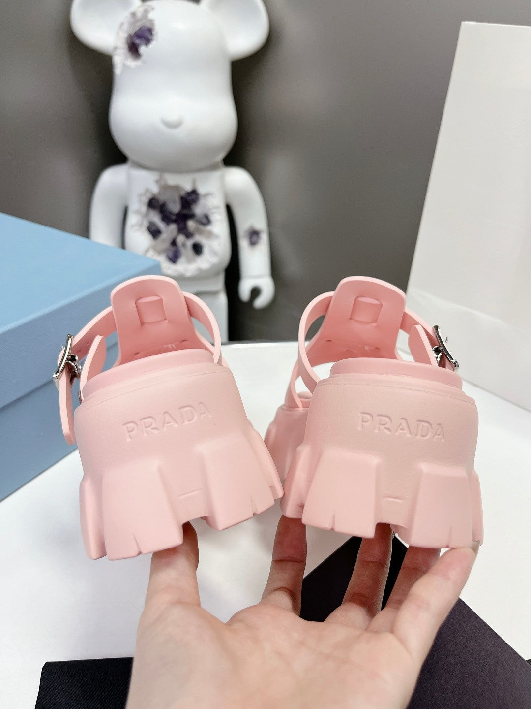 MONOLITH SLIPPER SANDALS IN LIGHT PINK RUBBER