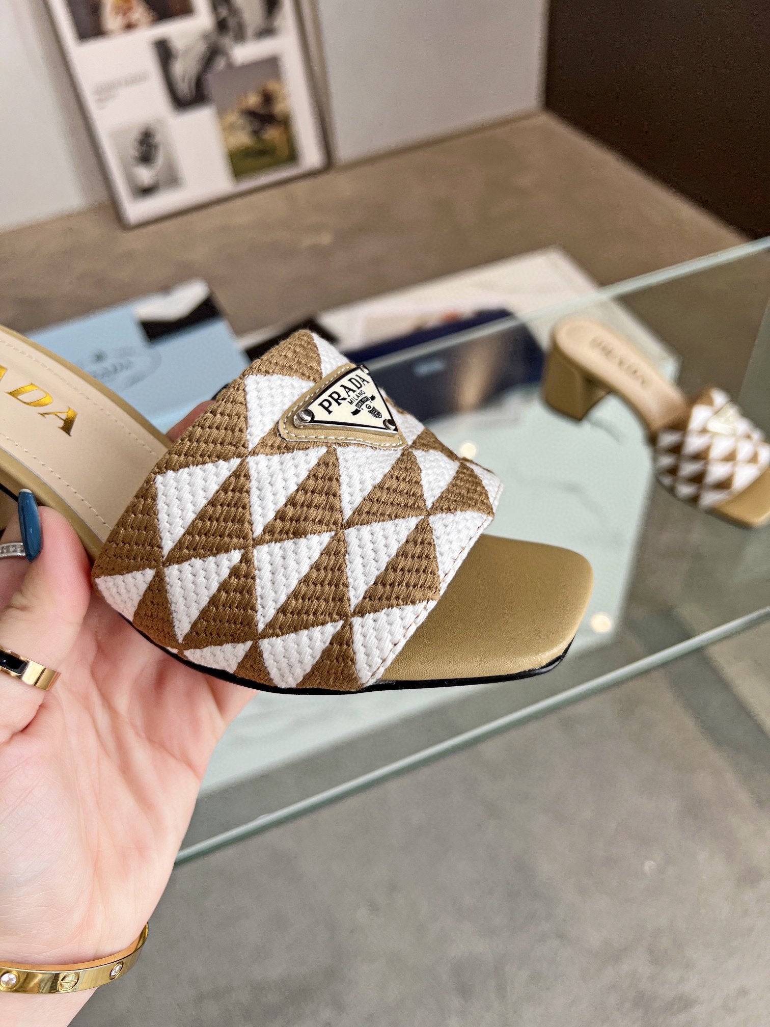 PRA EMBROIDERED SLIDES 65 TAWNY AND WHITE FABRIC