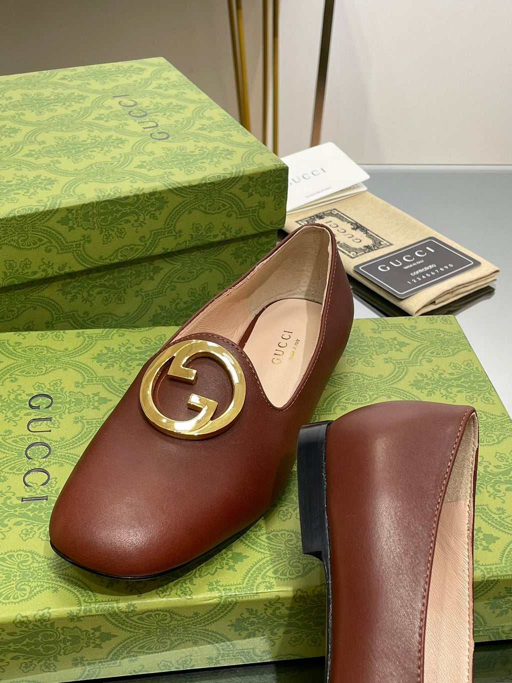 BLONDIE LOGO-PLAQUE LOAFERS IN SYRUP BROWN CALFSKIN WITH GOLD HARDWARE