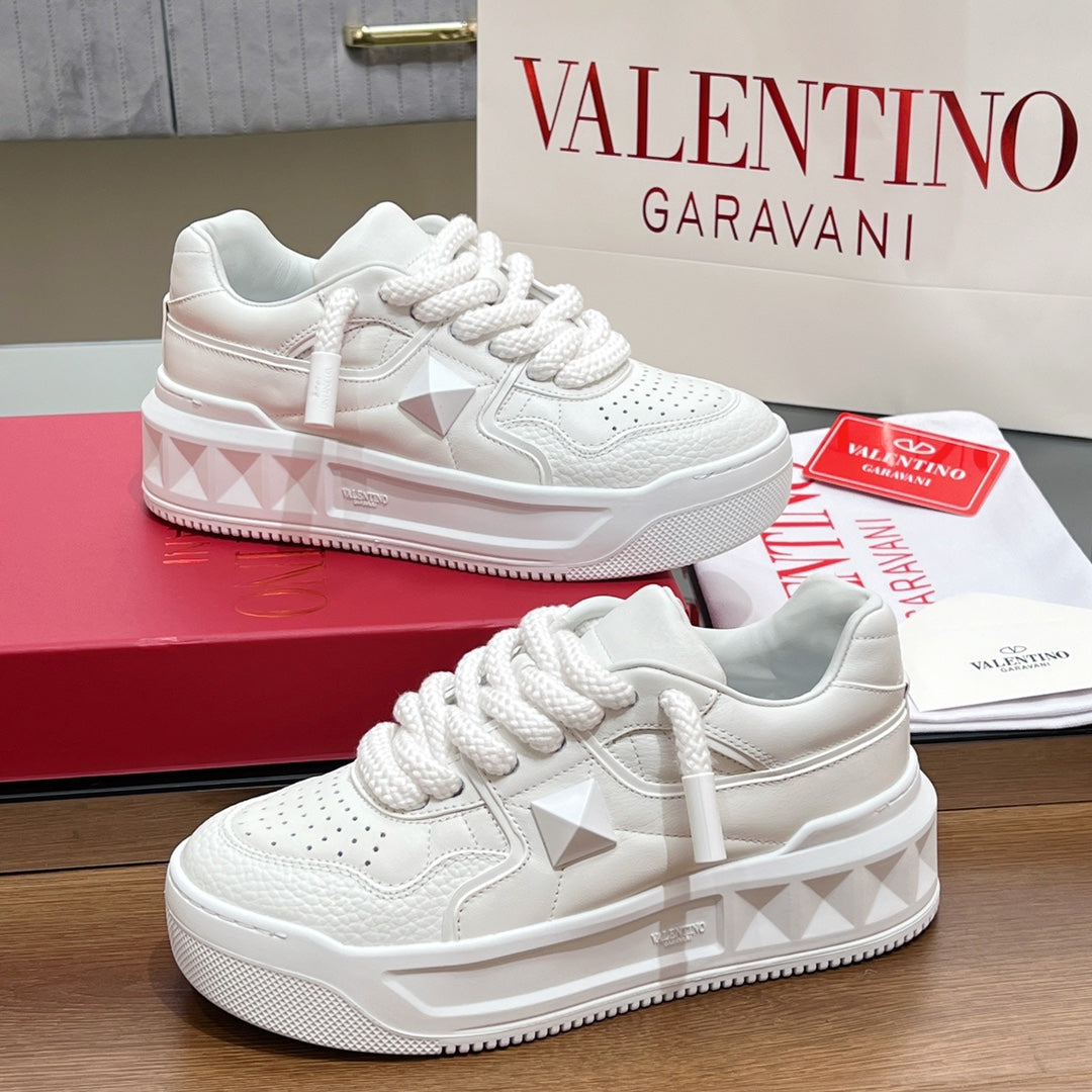 VALENTINO 25S GARAVANI ONE STUD XL PLATFORM SNEAKERS IN WHITE LAMBSKIN
