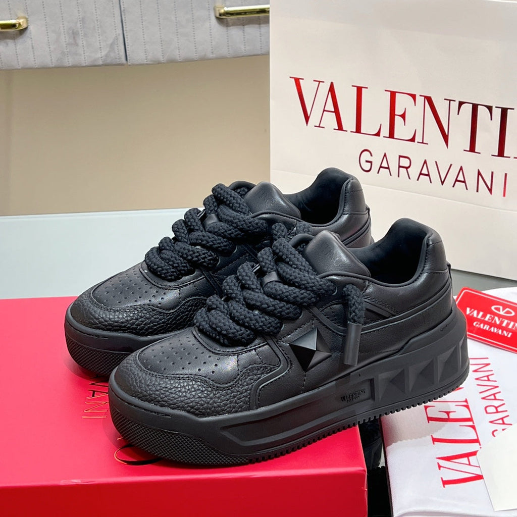 VALENTINO 25S GARAVANI ONE STUD XL PLATFORM SNEAKERS IN BLACK LAMBSKIN
