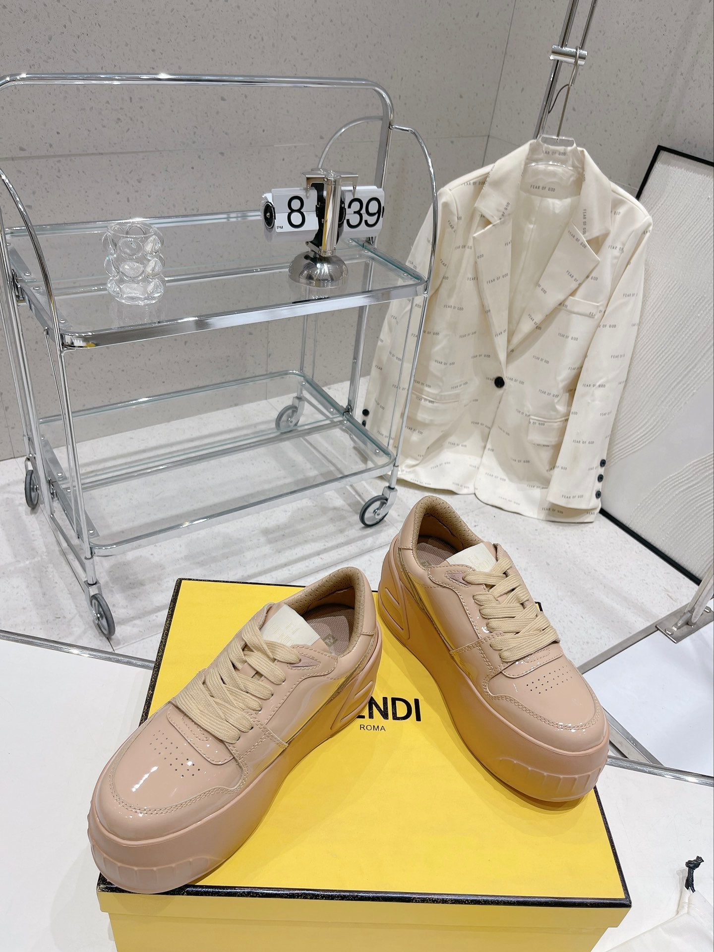 FENDI LOW-TOP TRAINER IN TAN BEIGE CALFSKIN
