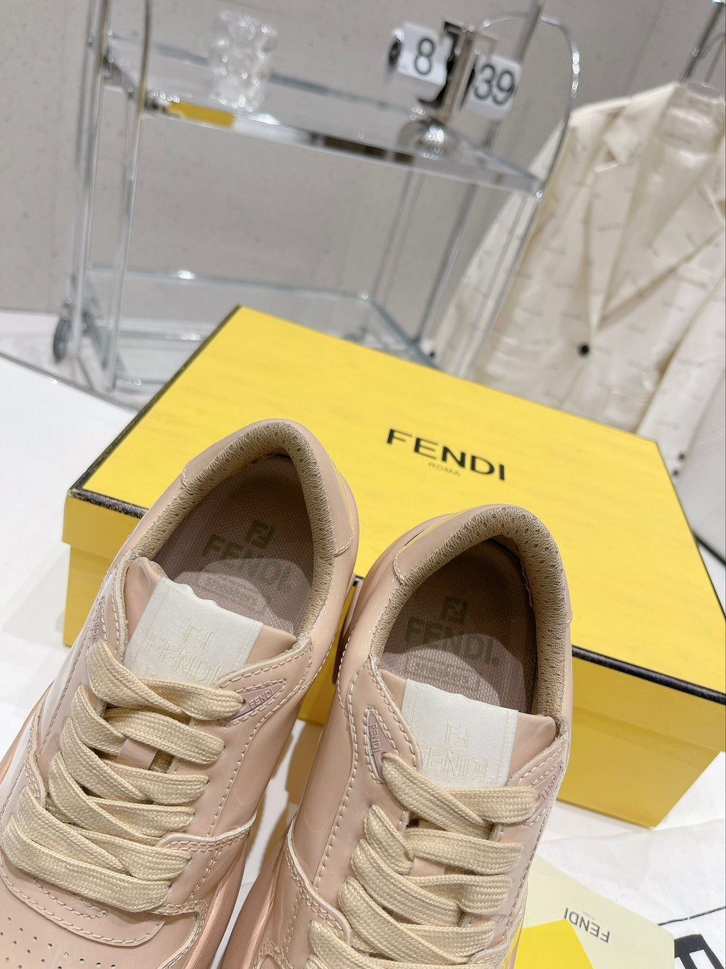 FENDI LOW-TOP TRAINER IN TAN BEIGE CALFSKIN