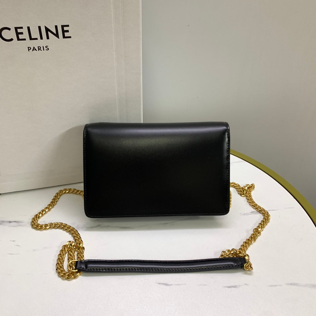 WALLET ON CHAIN MARGO 19 IN BLACK SMOOTH CALFSKIN GOLD HARDWARE