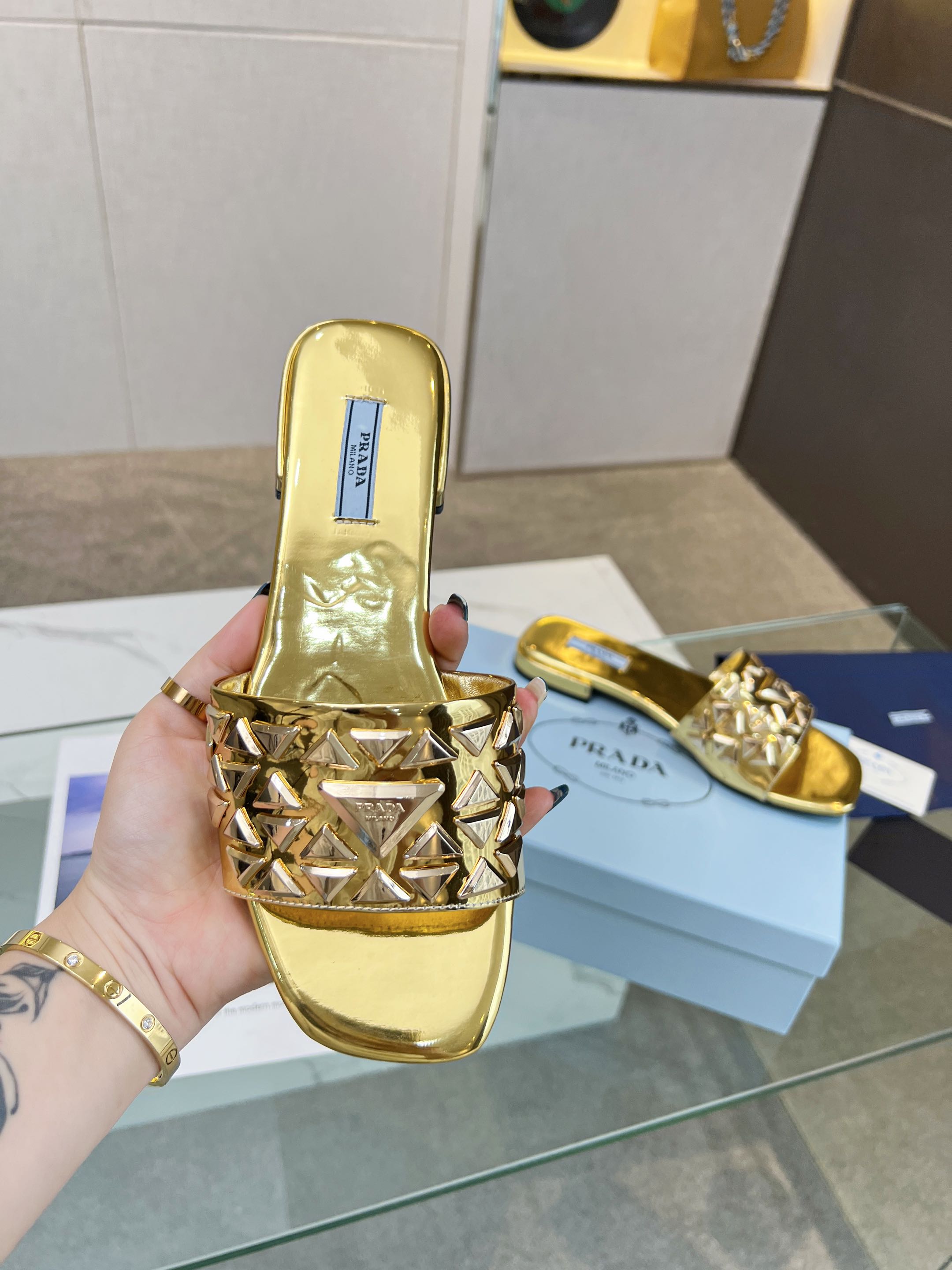 PRA EMBROIDERED SLIDES FLAT METALLIC GOLD CALFSKIN