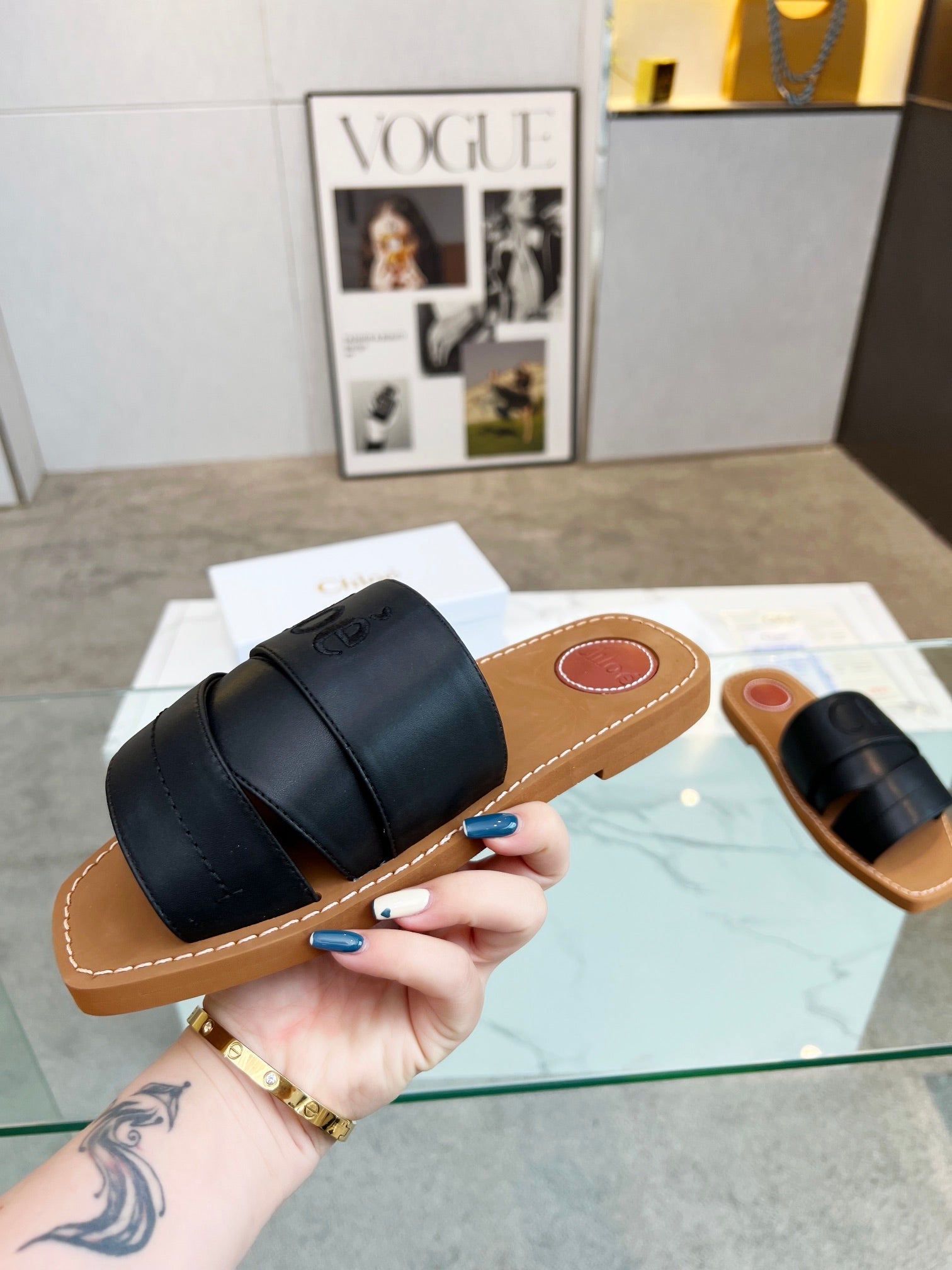 WOODY MULE IN BLACK LAMBSKIN WITH EMBROIDERED LOGO