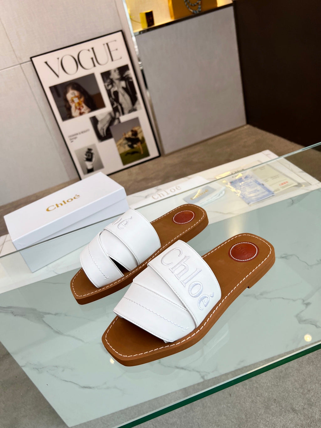 CHLOÉ WOODY MULE IN WHITE LAMBSKIN WITH EMBROIDERED LOGO