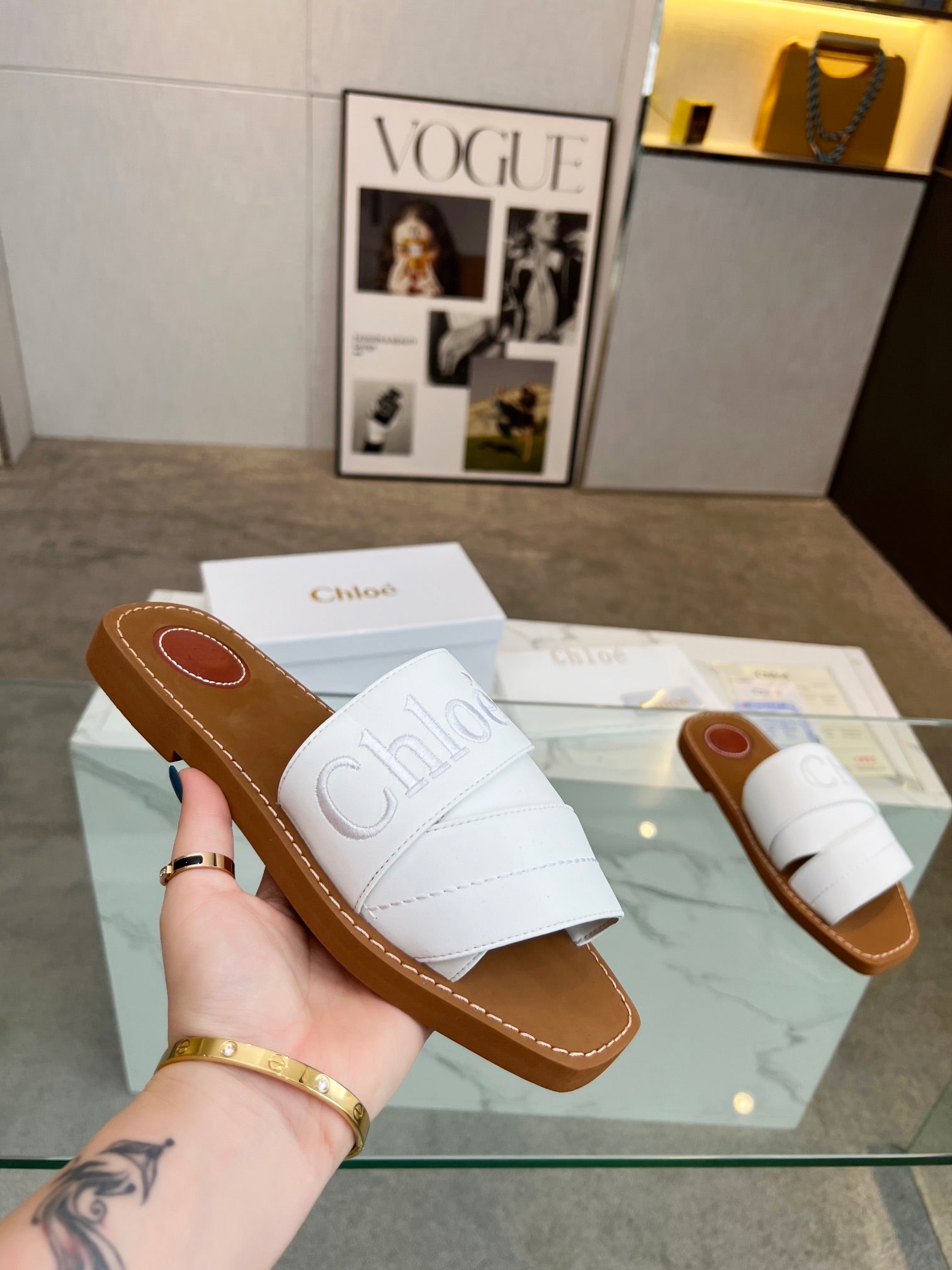 WOODY MULE IN WHITE LAMBSKIN WITH EMBROIDERED LOGO