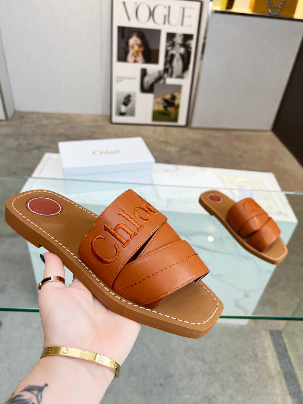 CHLOÉ WOODY MULE IN BRONZE BROWM LAMBSKIN WITH EMBROIDERED LOGO