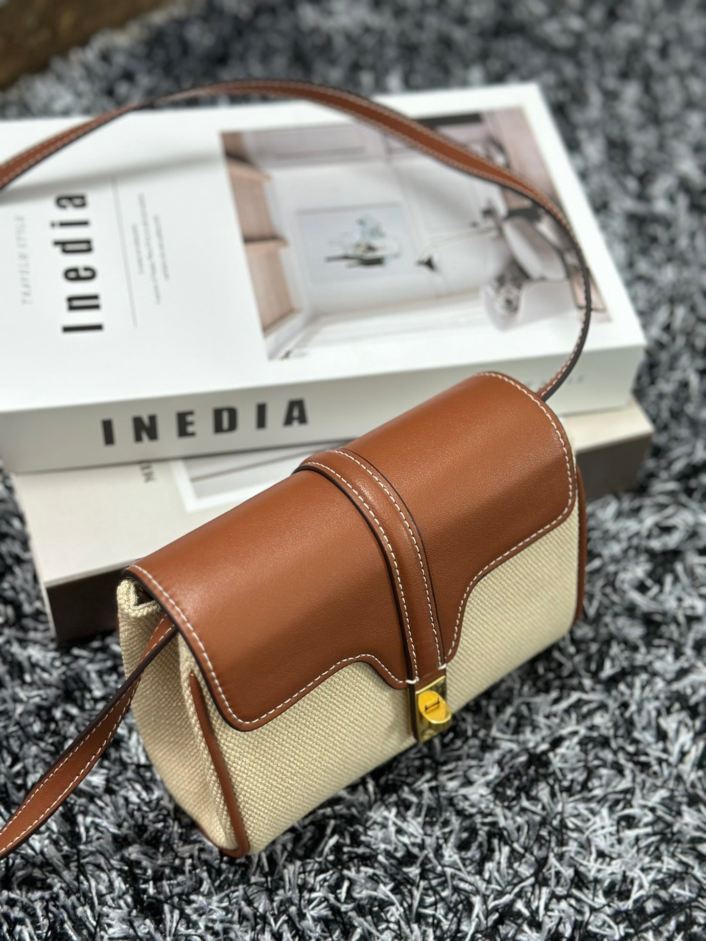 CLASSIC MINI 18 WHITE BROWN CALFSKIN