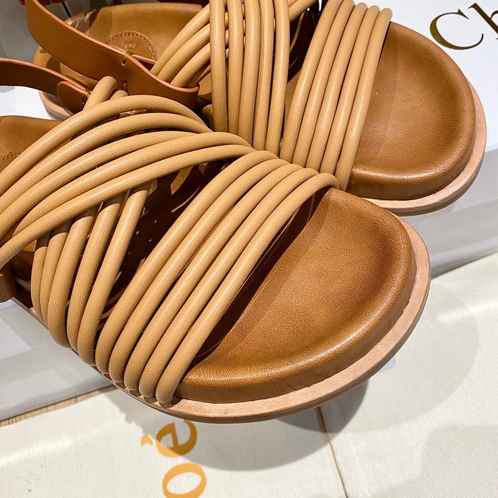 CHLOÉ CROSS STRAP SANDAL IN BRONZE BROWN RUBBER WITH GOLD HARDWARE