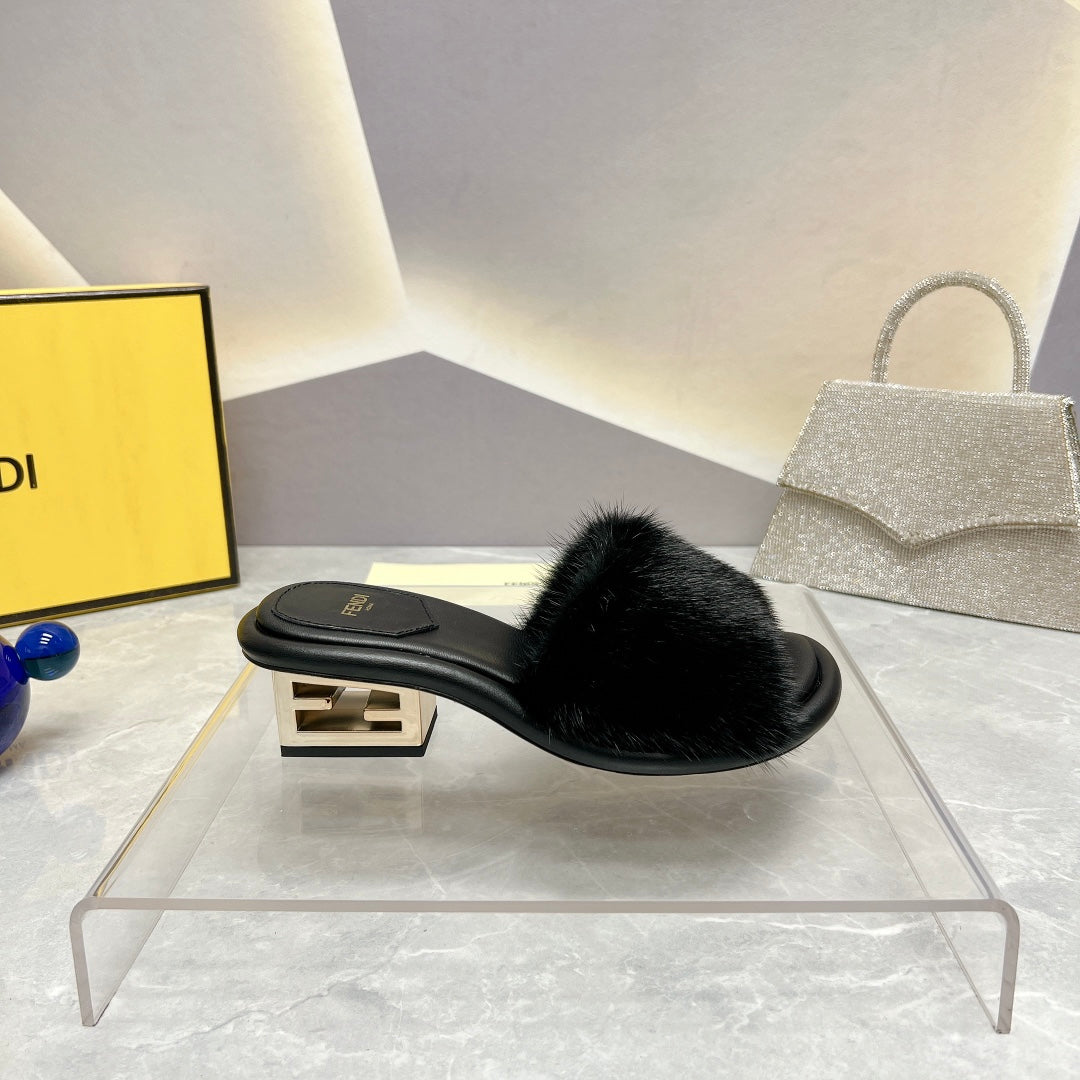 FENDI BAGUETTE MINK MEDIUM-HEELED 45MM IN BLACK FUR AND LAMBSKIN