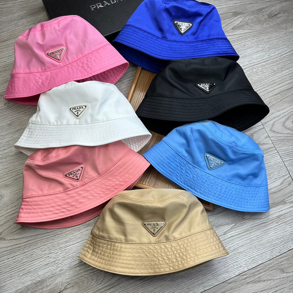 BUCKET HAT IN WHITE RE-NYLON 741389