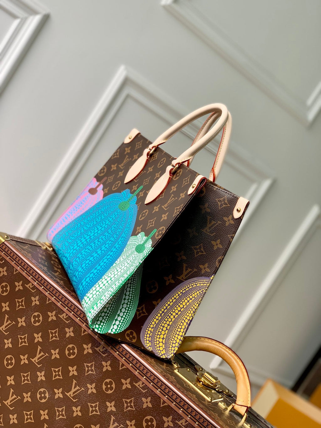 LV x YK ONTHEGO 35 IN BROWN MONOGRAM COATED CANVAS AND CALFSKIN PUMPKIN PATTERN