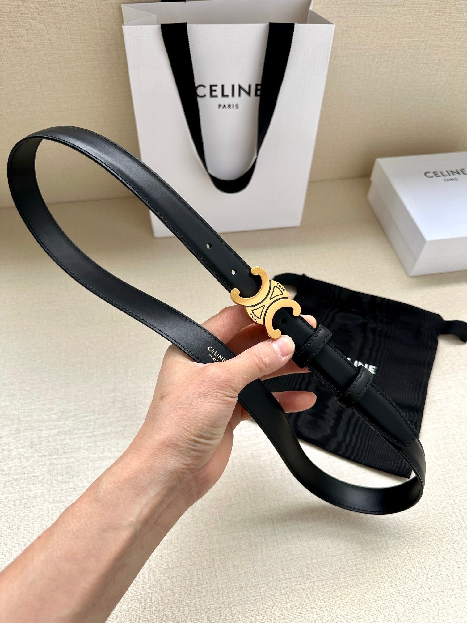 Medium Triomphe Belt 25mm Black Calfskin Gold Finishing