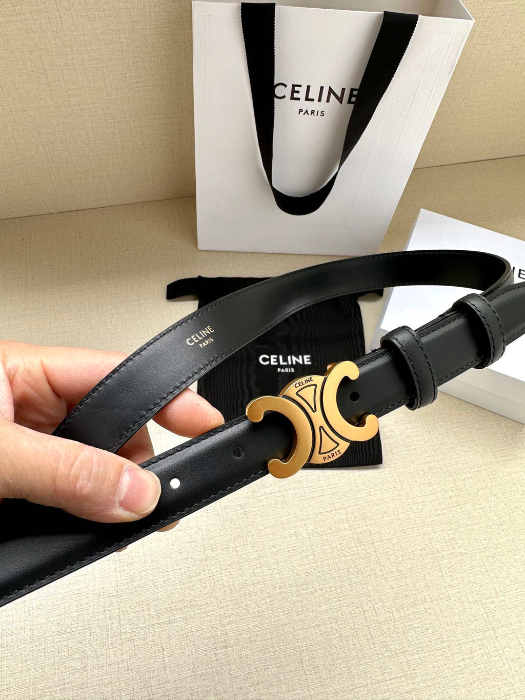 Medium Triomphe Belt 25mm Black Calfskin Gold Finishing