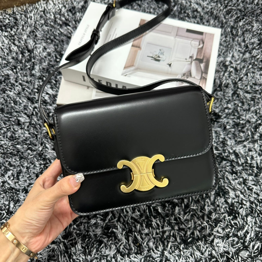 TRIOMPHE TEEN 18 BLACK COWHIDE LEATHER