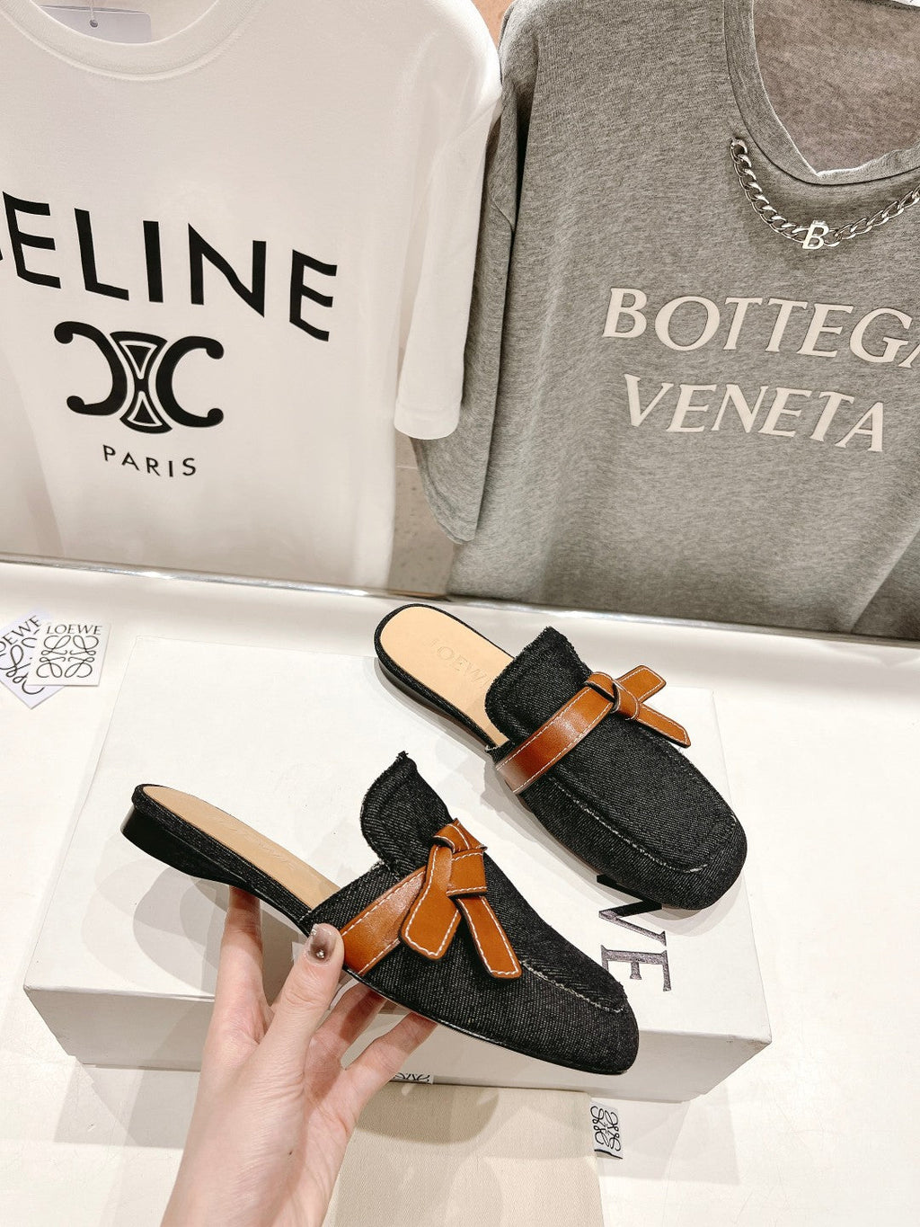 LW GATE BELTED MULE BLACK DENIM