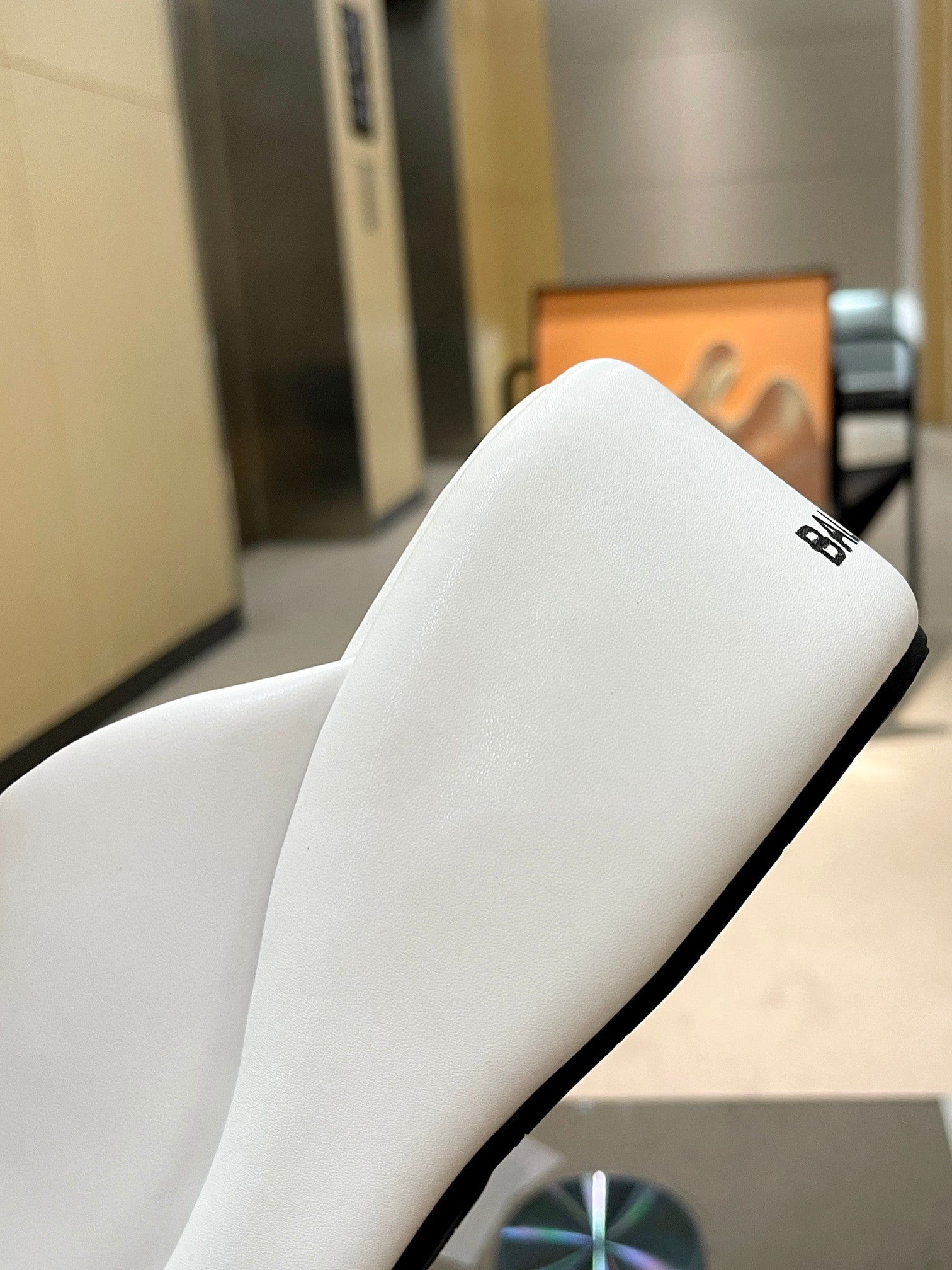 WEDGE SANDALS IN WHITE SOFT LAMBSKIN