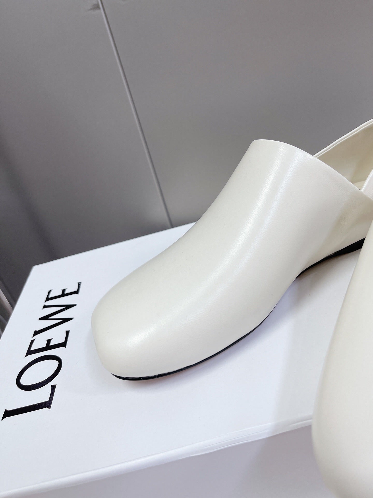 LW TOY SLIPPER WHITE CALFSKIN