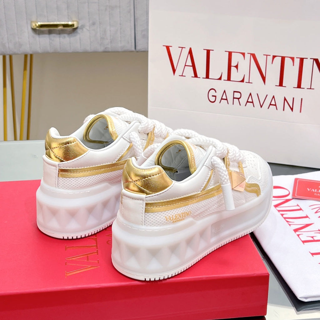 VALENTINO 25S GARAVANI ONE STUD XL PLATFORM SNEAKERS IN GOLD MIX WHITE LAMBSKIN
