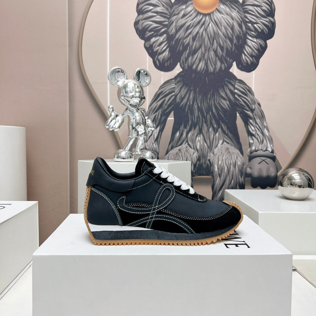 FLOW RUNNER SNEAKER IN FULL BLACK SUEDE AND SHEEPSKIN