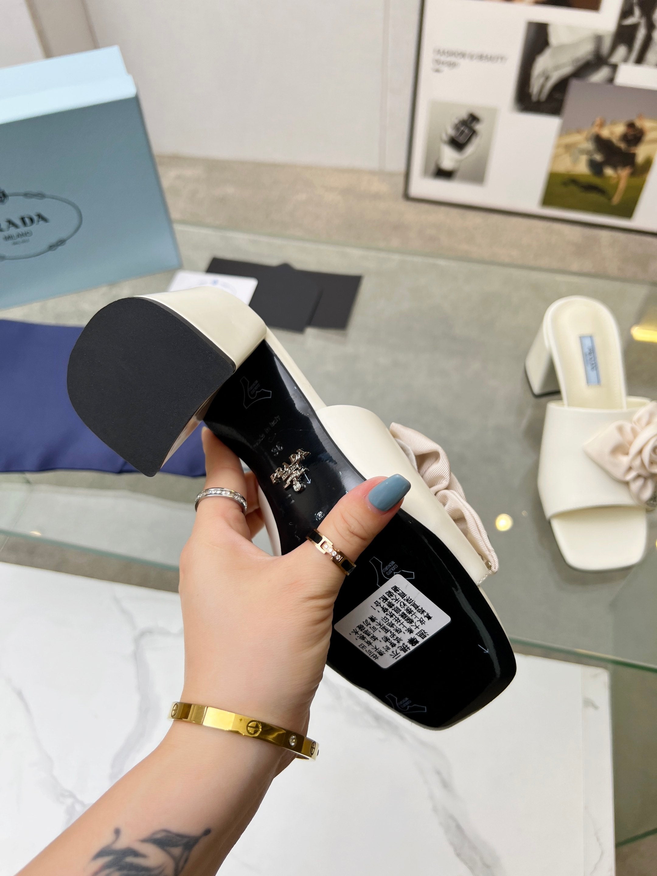 PRA FLOWER BLOCK HEELS 75 IVORY CALFSKIN