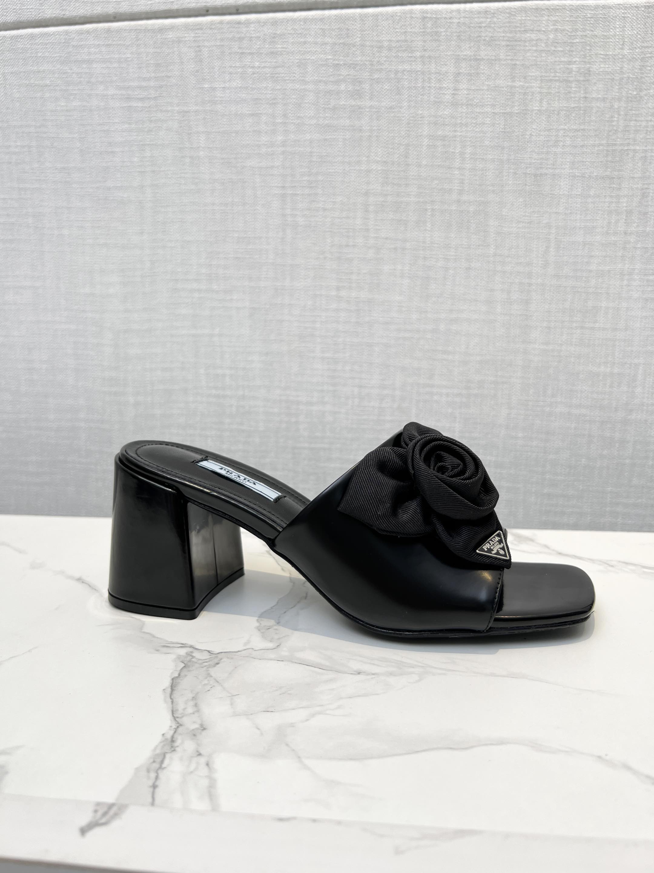 PRA FLOWER BLOCK HEELS 75 BLACK CALFSKIN