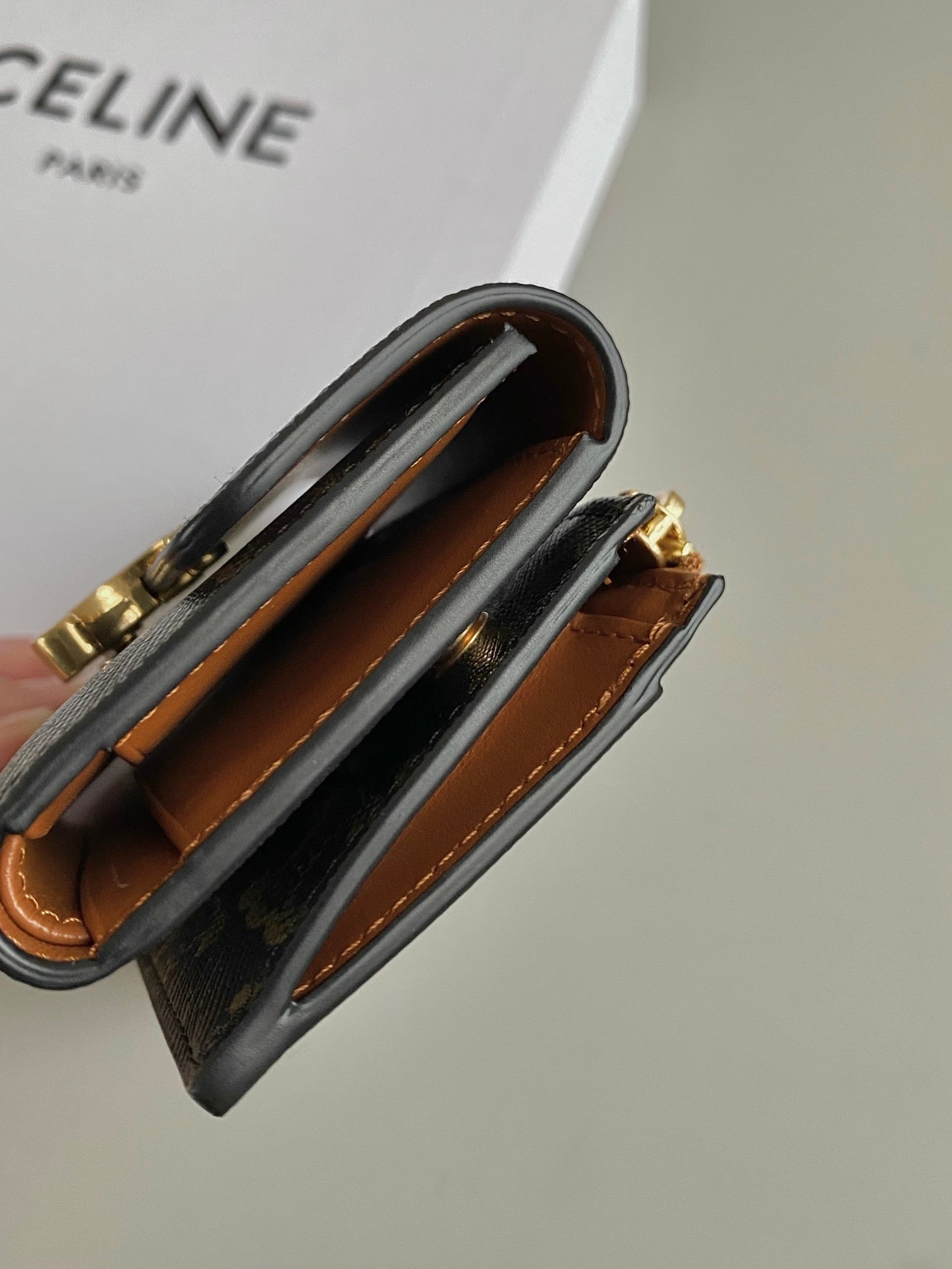 TRIOMPHE 9 WALLET TWO-IN-ONE OLD FLOWER BROWN CALFSKIN