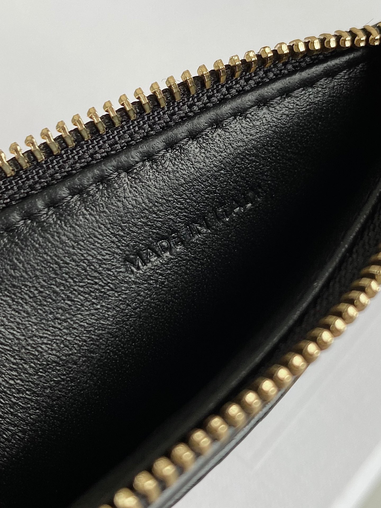 TRIOMPHE 9 WALLET TWO-IN-ONE BLACK CALFSKIN
