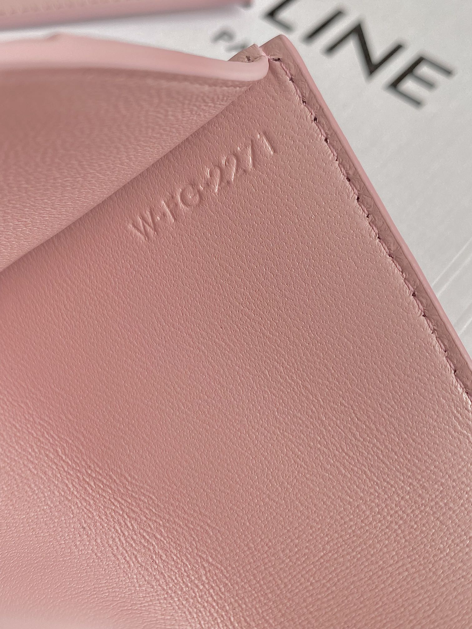 TRIOMPHE 9 WALLET TWO-IN-ONE PINK PASTEL CALFSKIN
