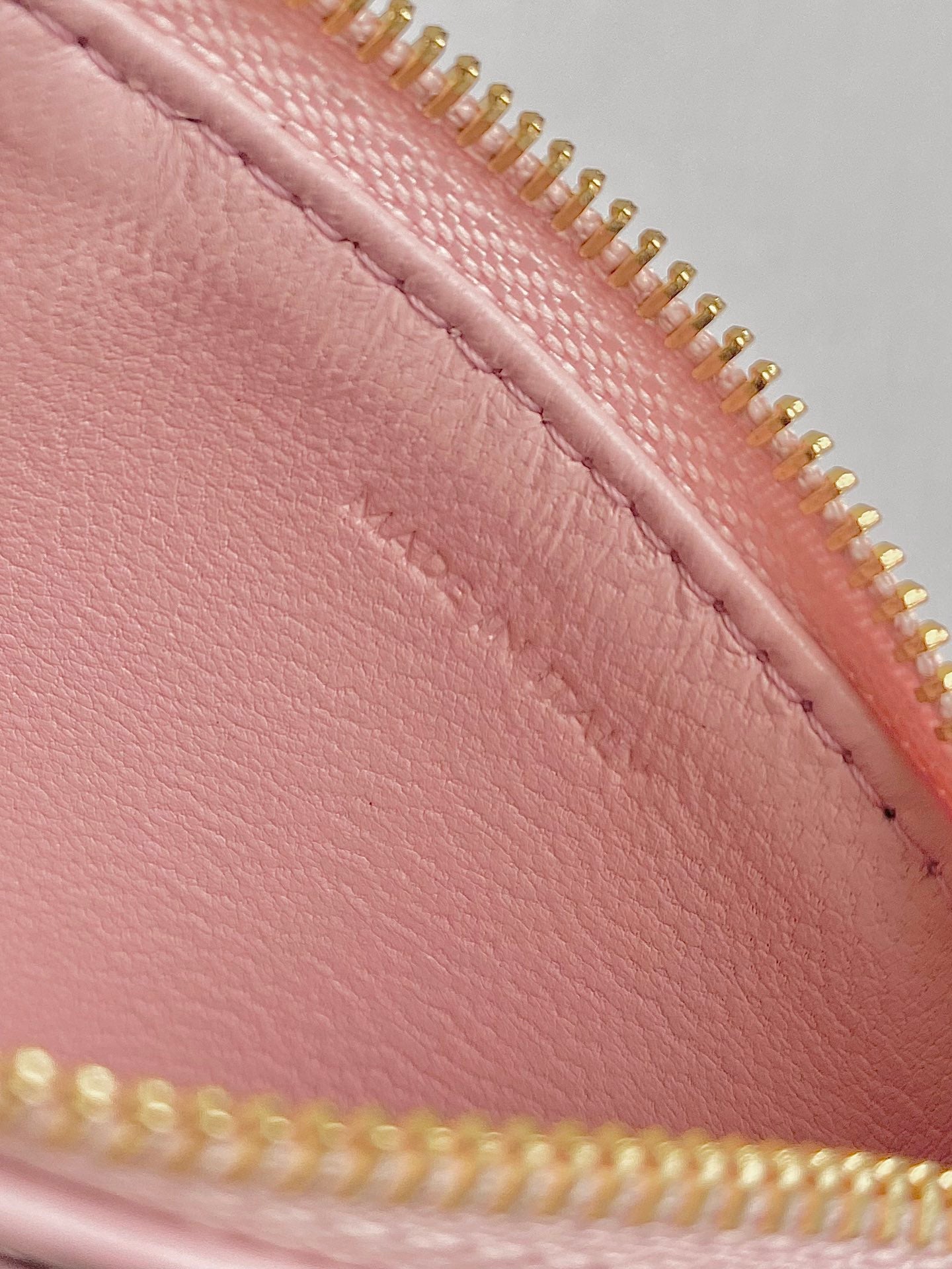 TRIOMPHE 9 WALLET TWO-IN-ONE PINK PASTEL CALFSKIN