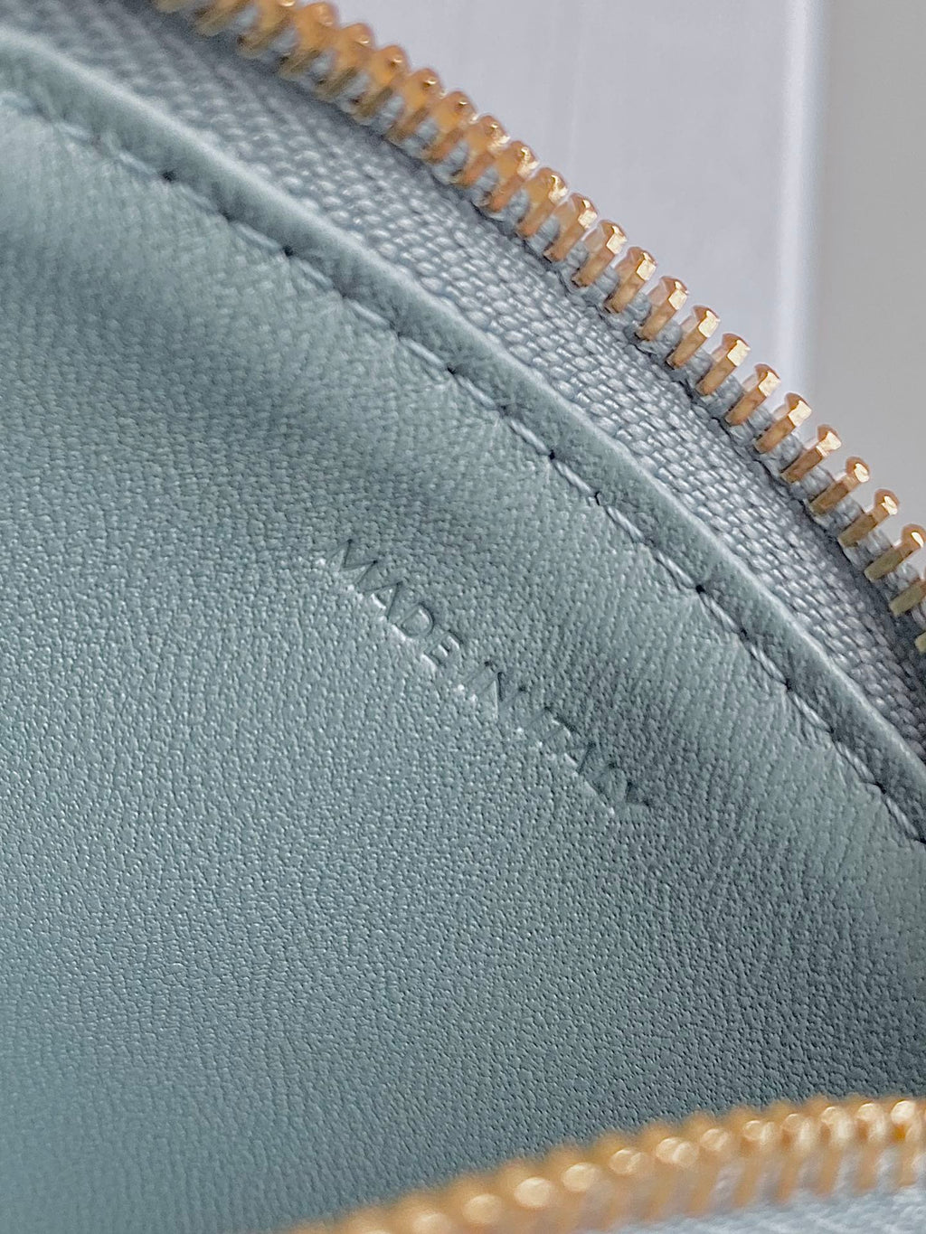 TRIOMPHE 9 WALLET TWO-IN-ONE GLACIER BLUE CALFSKIN