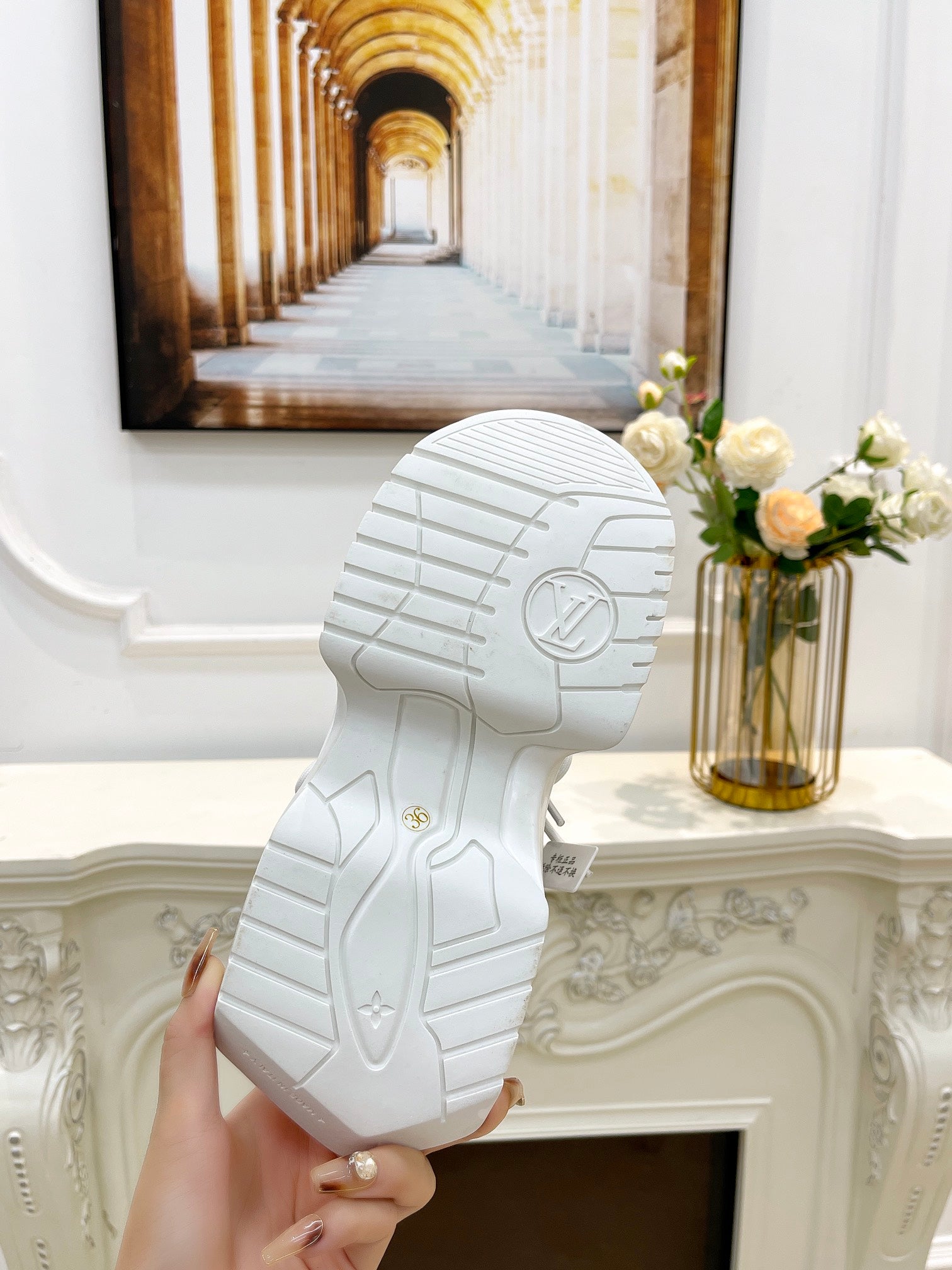 LV ARCHLIGHT 2.0 PLATFORM SNEAKER IN WHITE MIX BLACK MIX OF MATERIALS