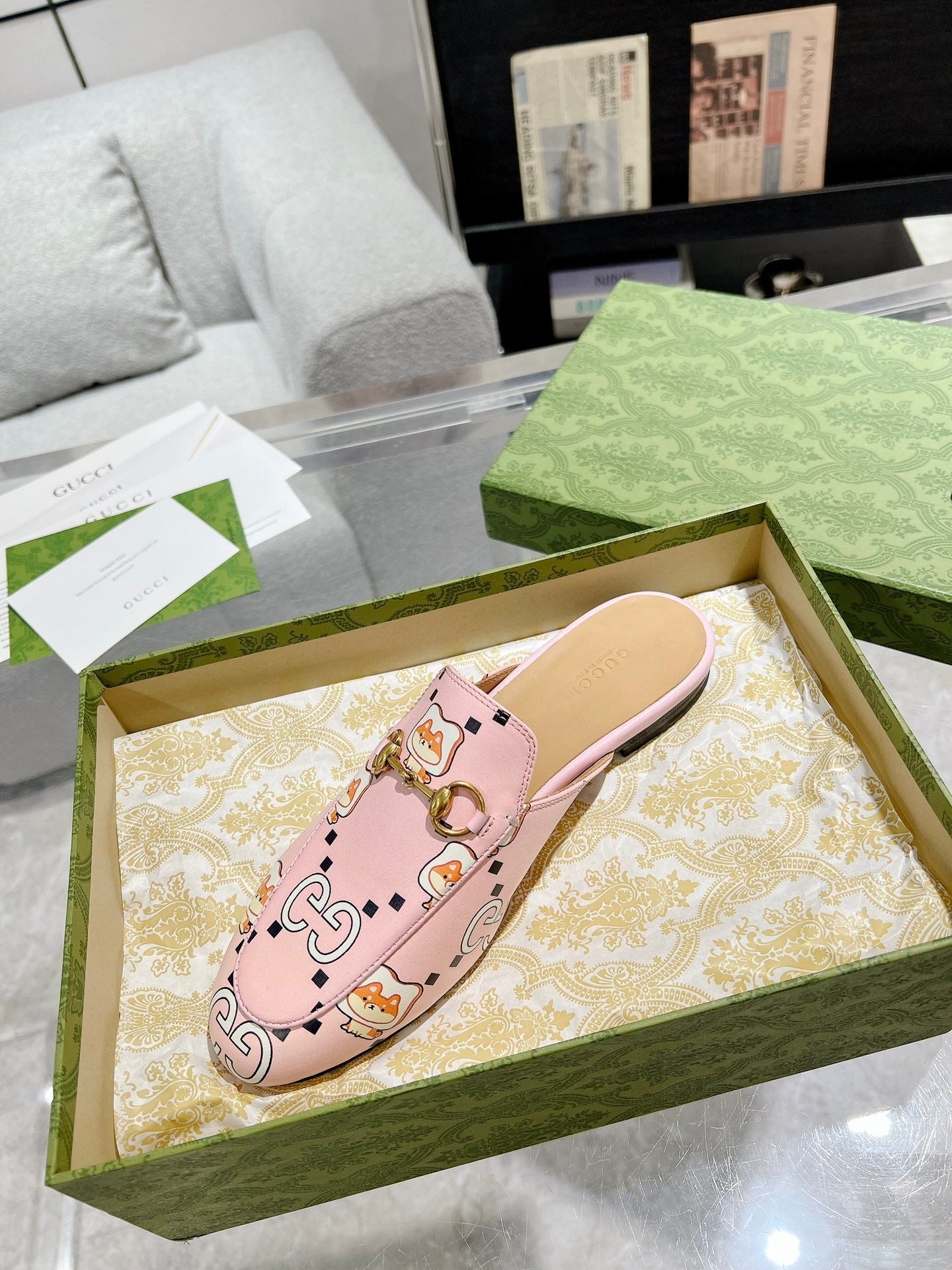 HORSEBIT SLIPPER MULE WITH CUTE CAT PRINT IN LIGHT PINK CALFSKIN