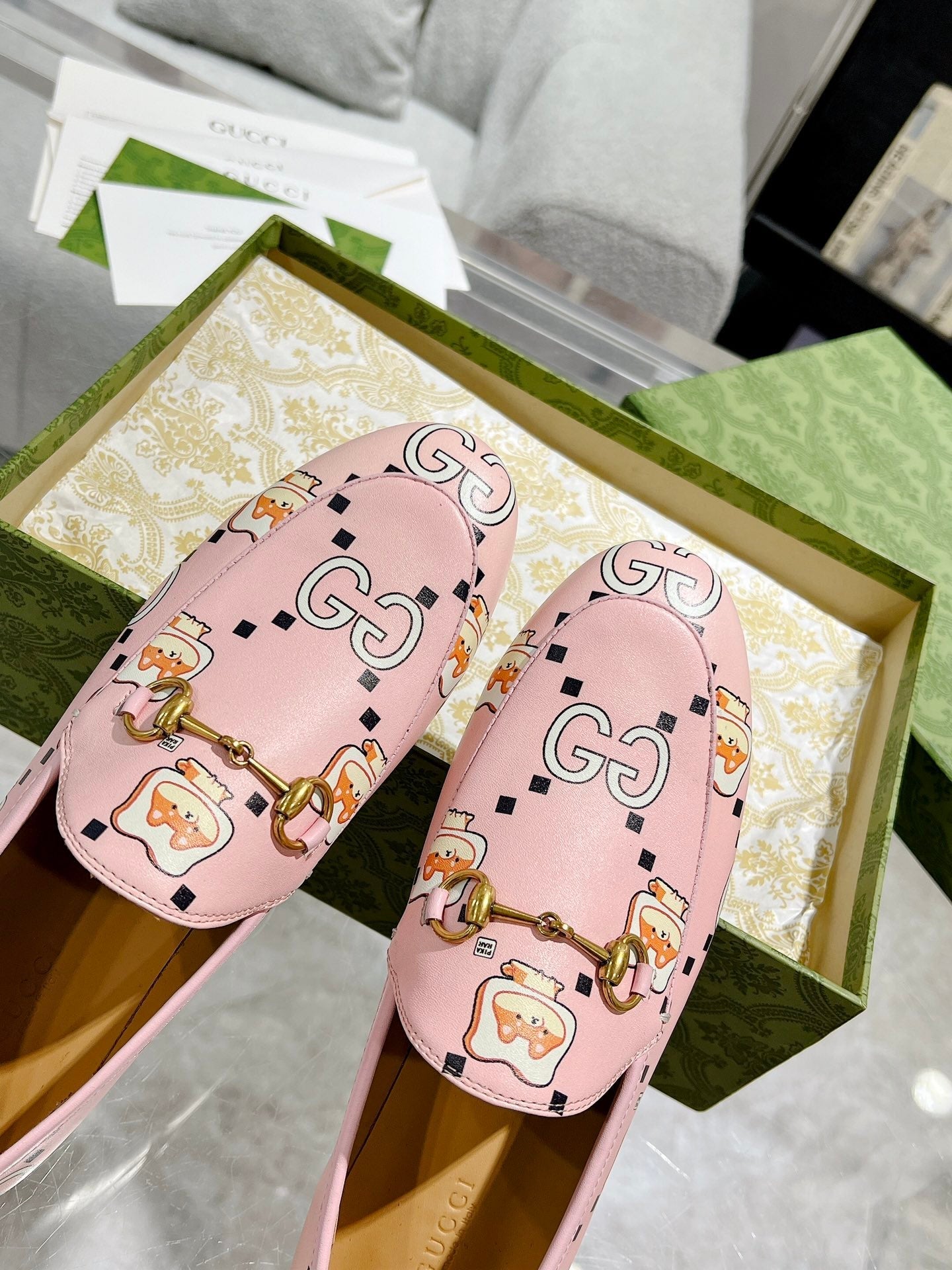 HORSEBIT LOAFER WITH CUTE CAT PRINT IN LIGHT PINK CALFSKIN