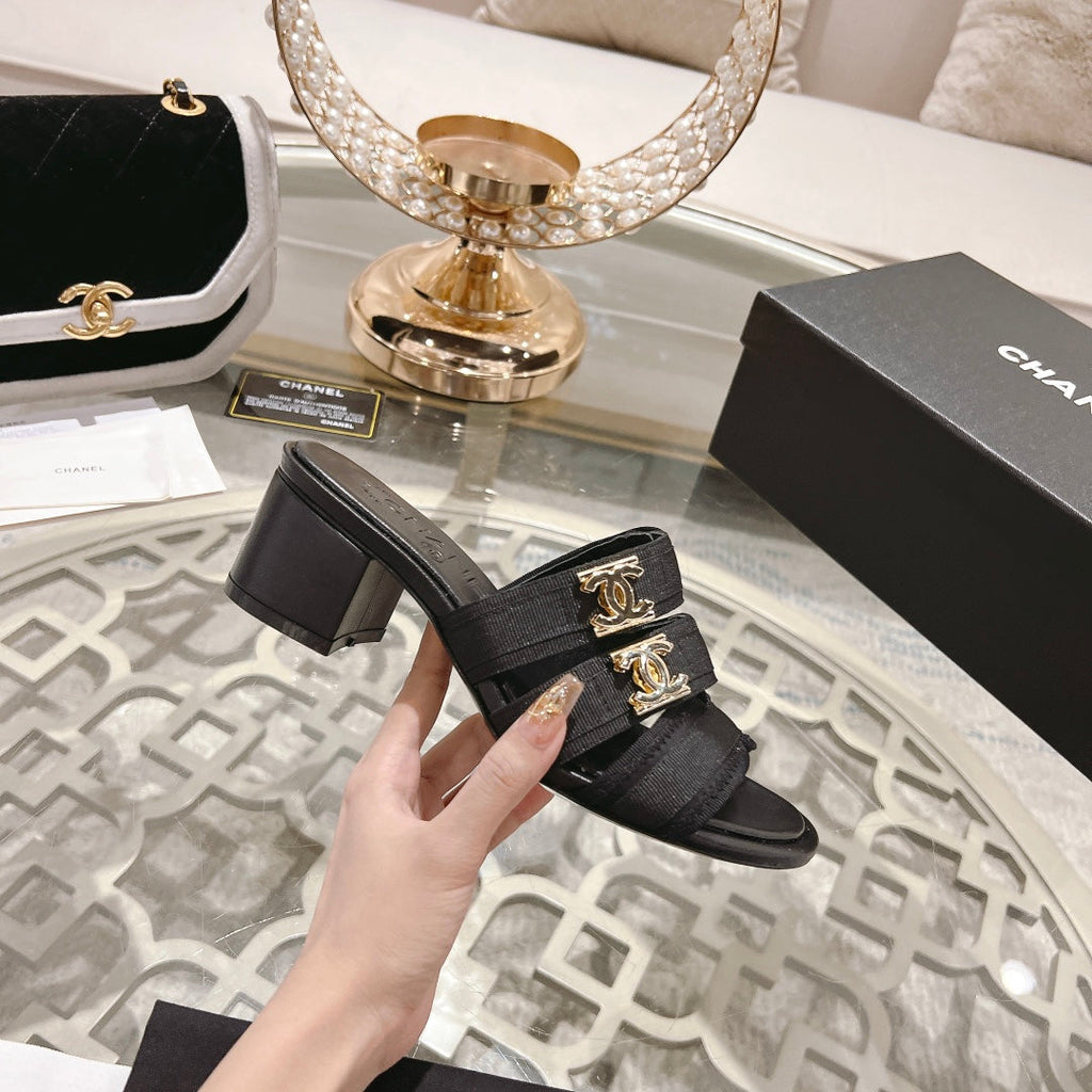 Double C  Xiaoxiang Chain Fabric Head Chunky High Heel Black Lambskin