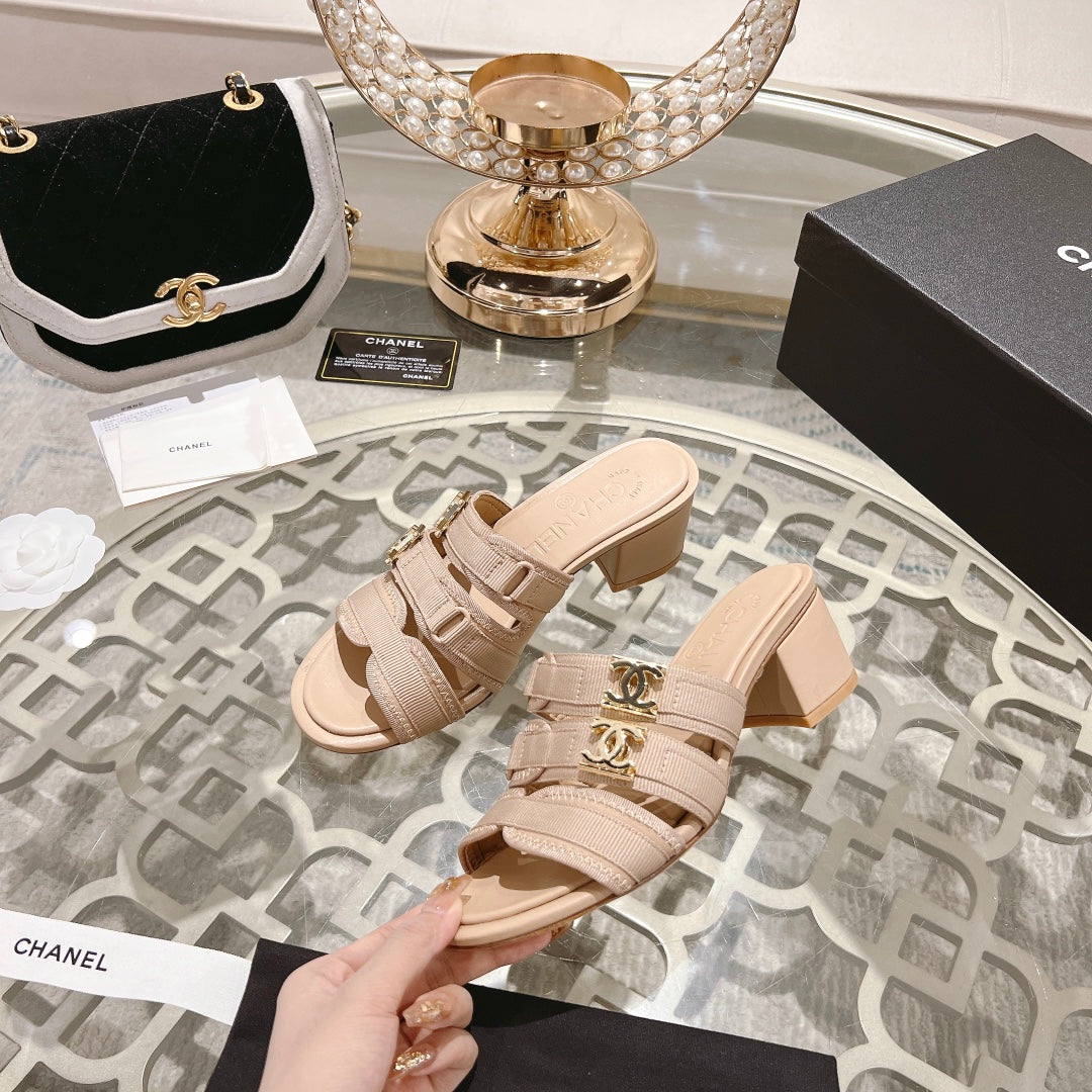 Double C  Xiaoxiang Chain Fabric Head Chunky High Heel Cream Lambskin