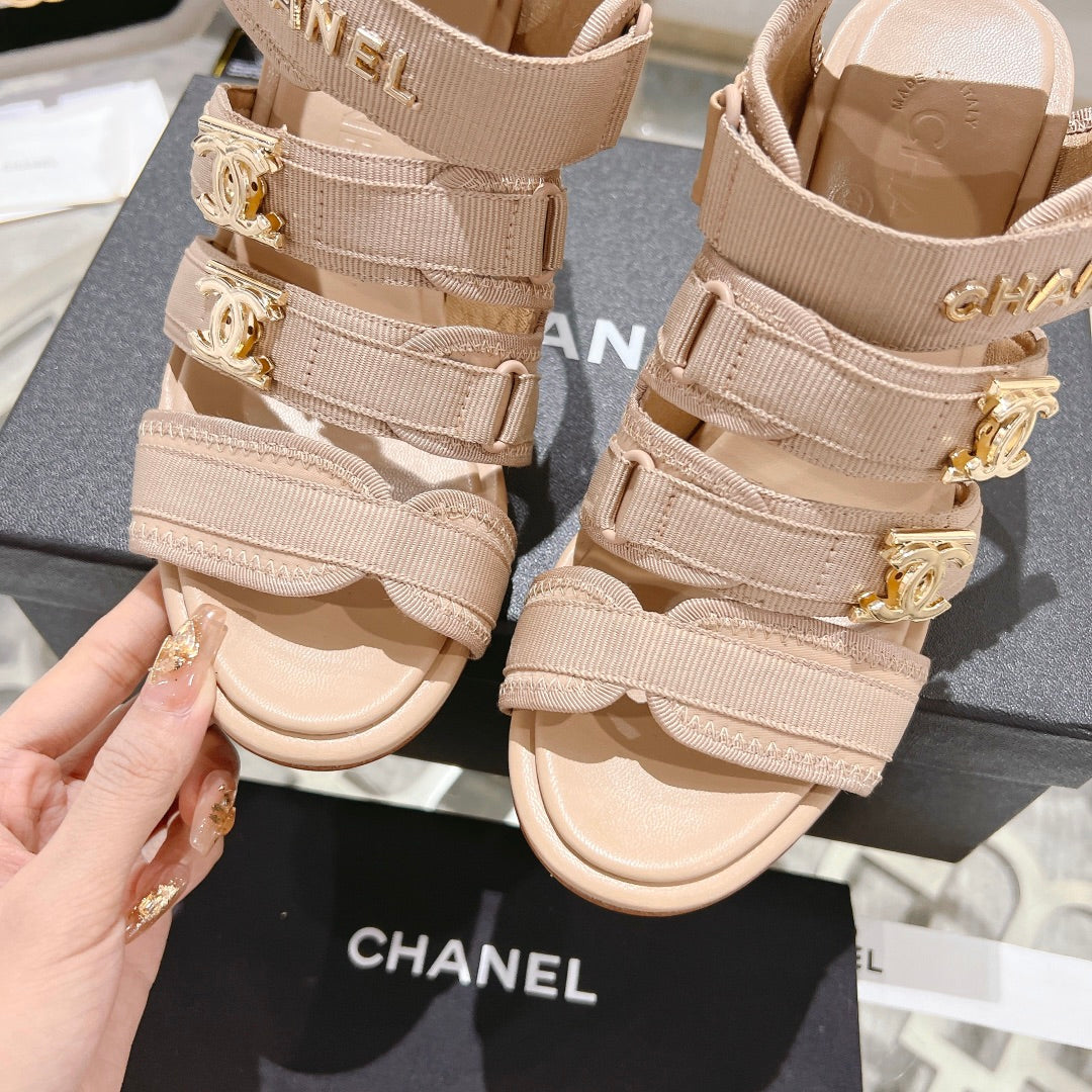 Double C  Xiaoxiang Chain Fabric Head Chunky Heel Sandals Cream Lambskin