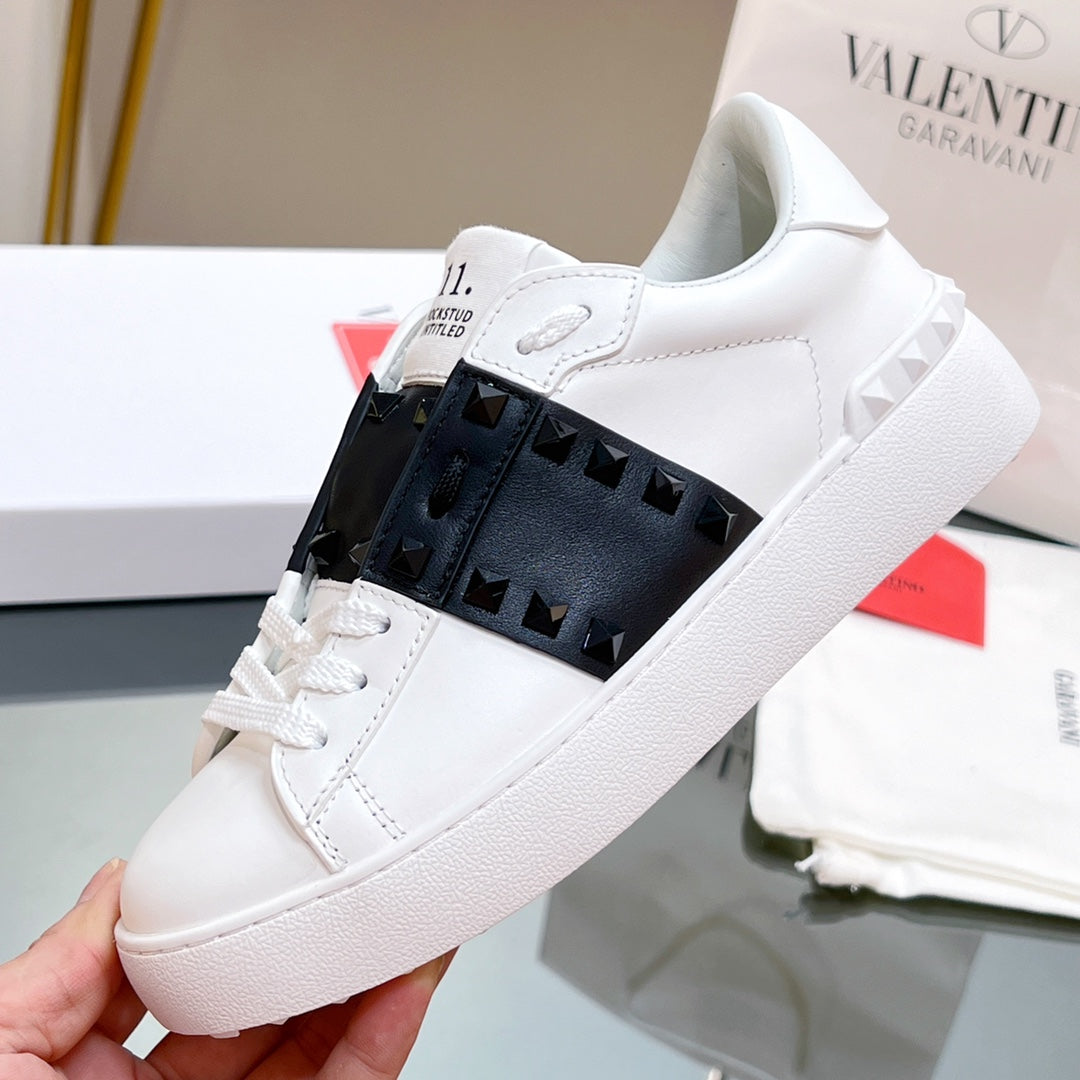 VALENTINO 25S GARAVANI ROCKSTUD UNTITLED STUDDED SNEAKERS IN WHITE MIX BLACK LAMBSKIN