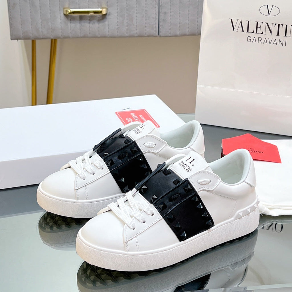 VALENTINO 25S GARAVANI ROCKSTUD UNTITLED STUDDED SNEAKERS IN WHITE MIX BLACK LAMBSKIN