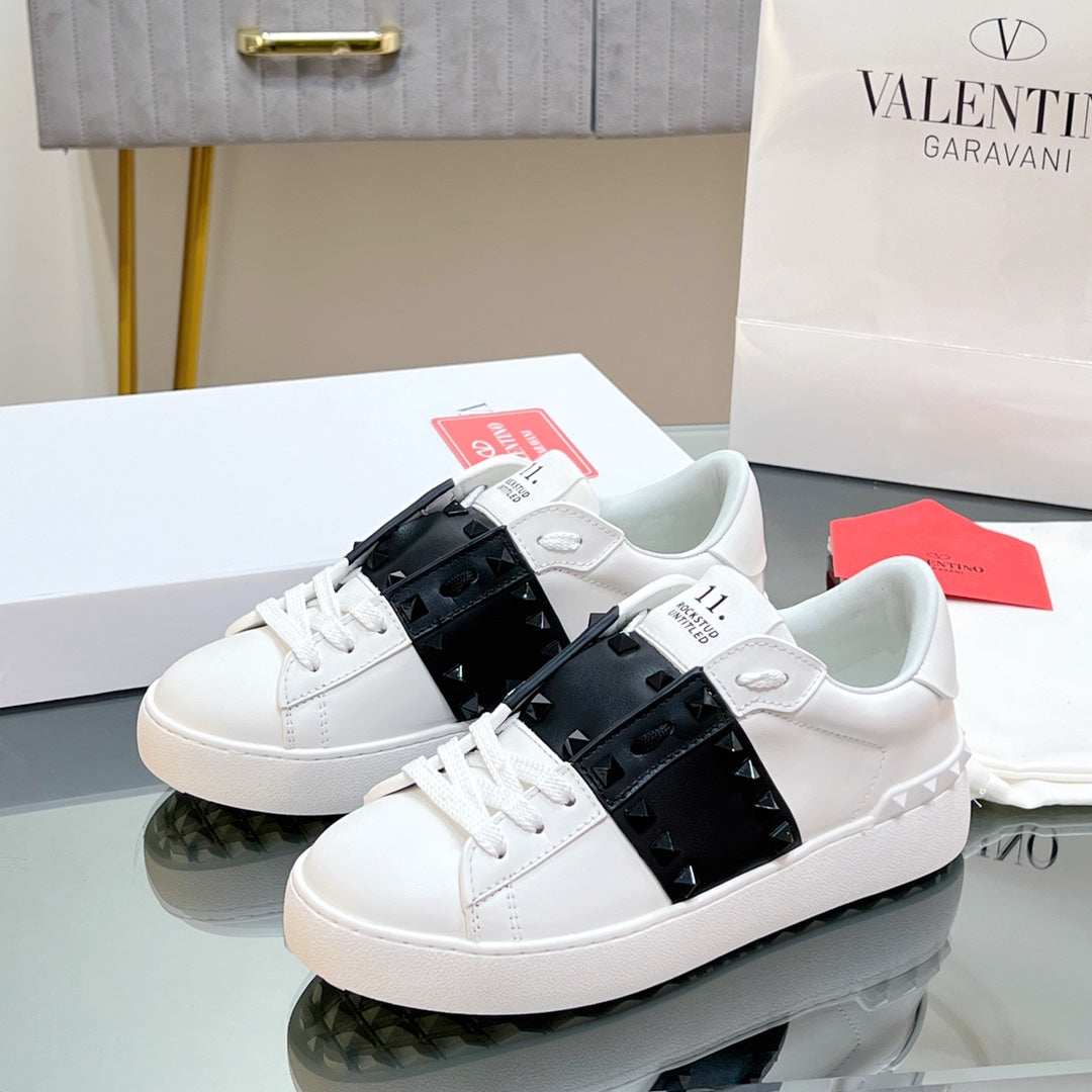 VALENTINO 25S GARAVANI ROCKSTUD UNTITLED STUDDED SNEAKERS IN WHITE MIX BLACK LAMBSKIN
