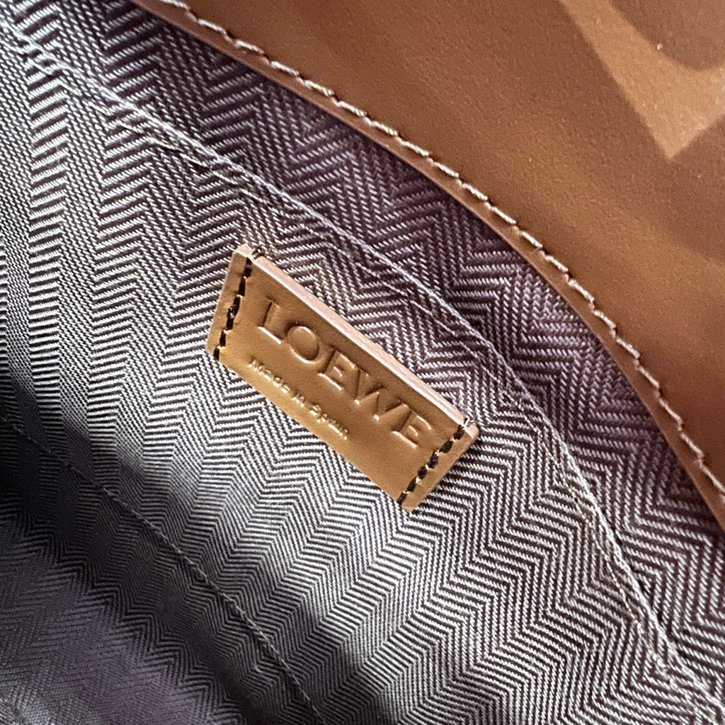 STANDARD A5 TOTE BAG IN BRONZE BROWN CALFSKIN