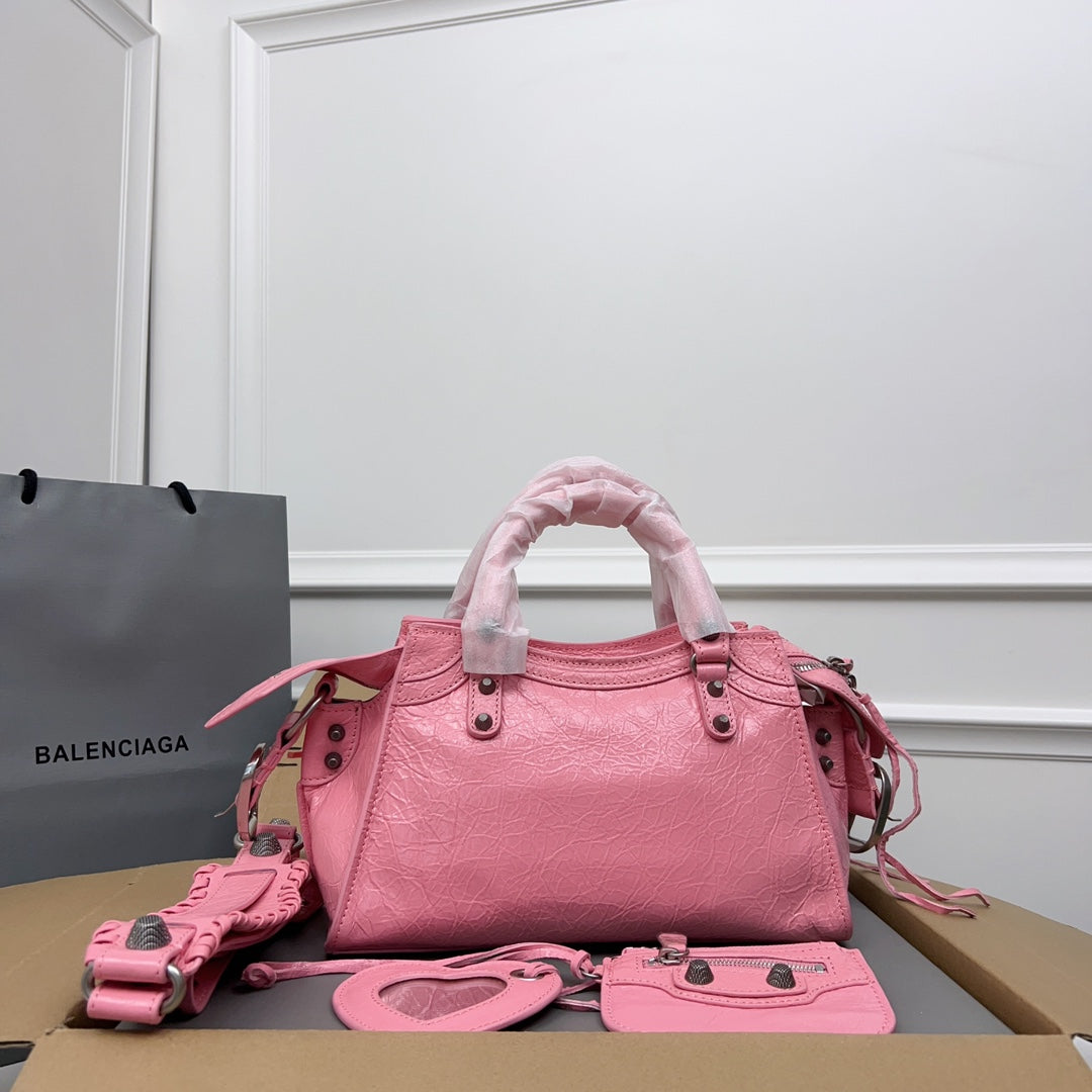 NEO CAGOLE 26 IN FLAMINGO PINK LAMBSKIN