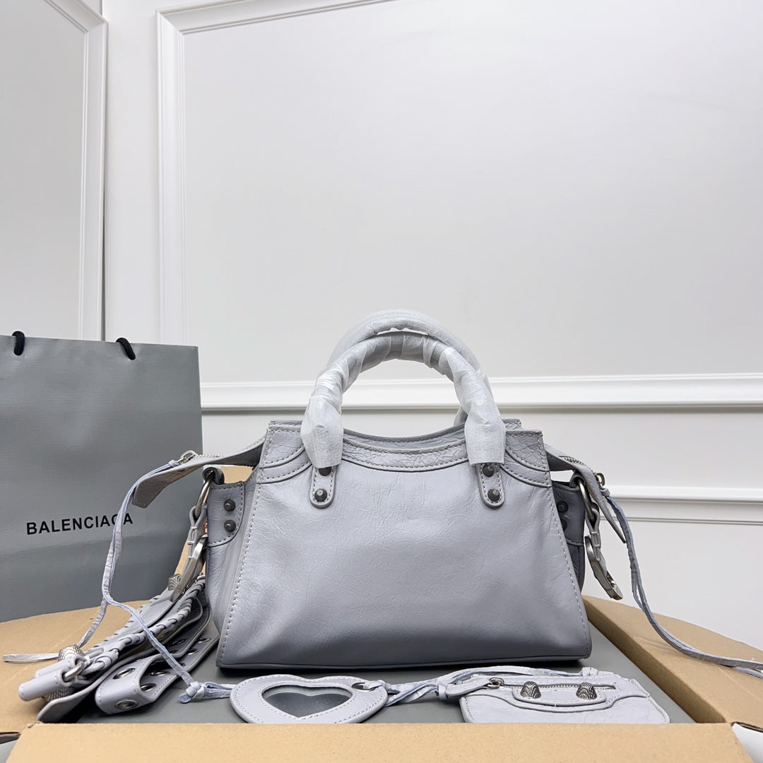 NEO CAGOLE 26 IN GREY LAMBSKIN